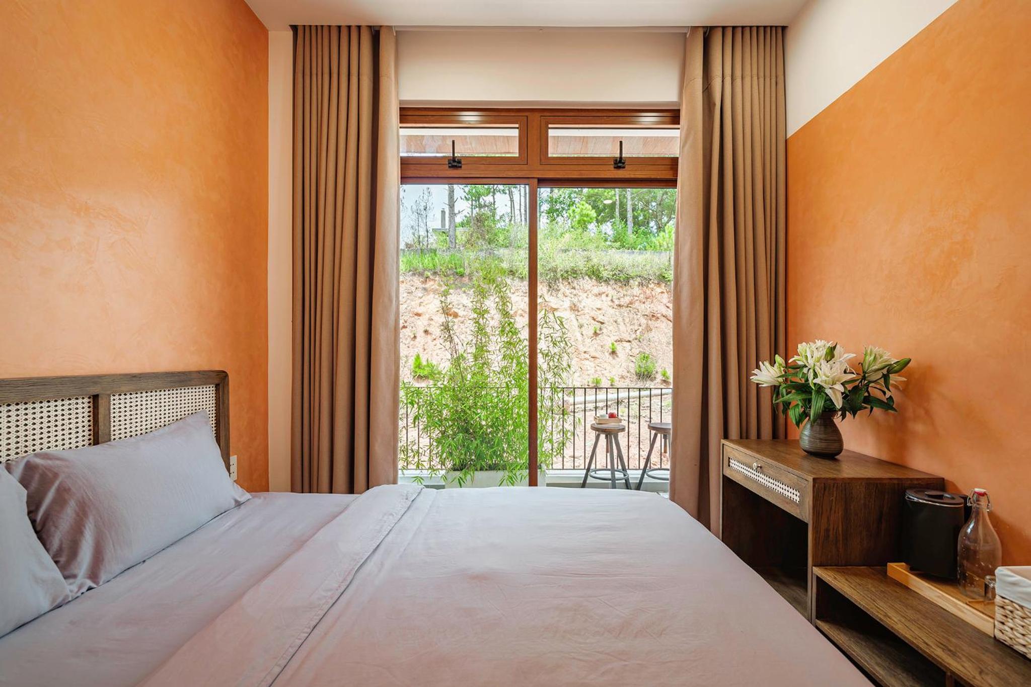 Queen Room with Balcony