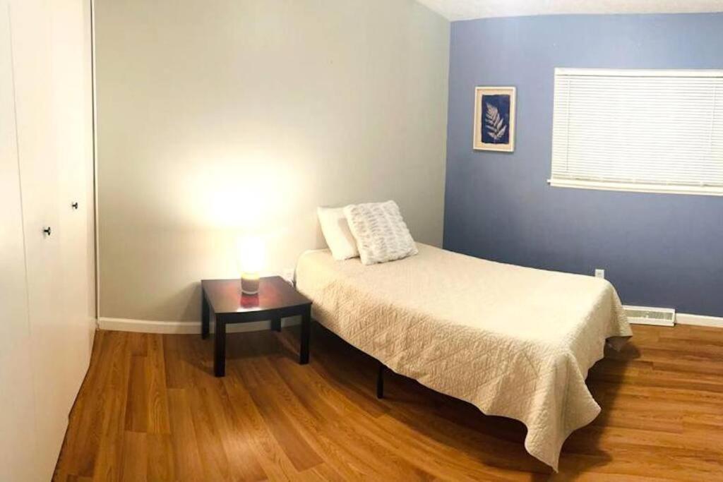 Three-Bedroom House photo 1