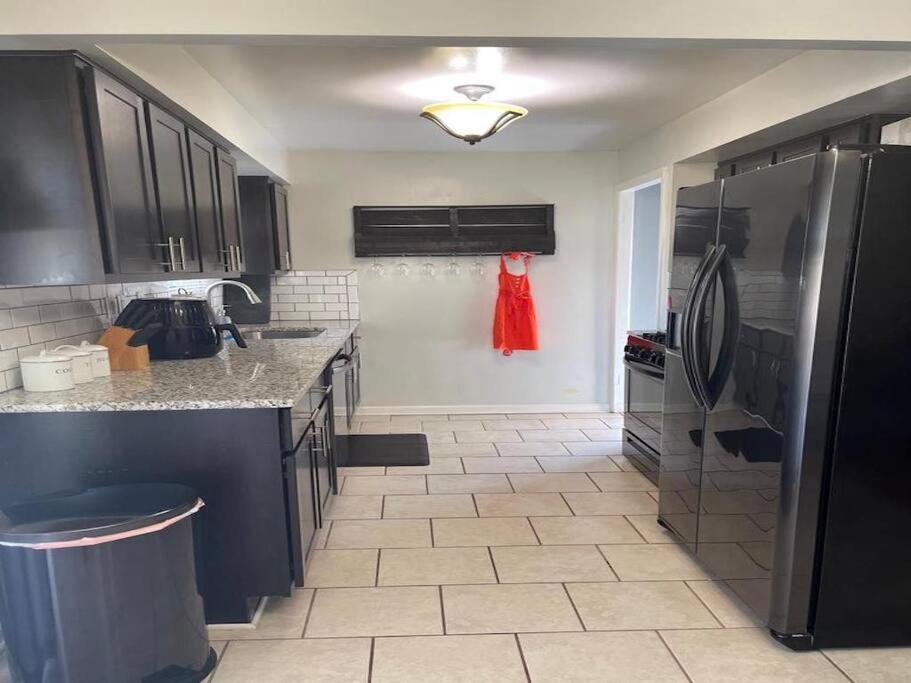 Three-Bedroom House photo 3