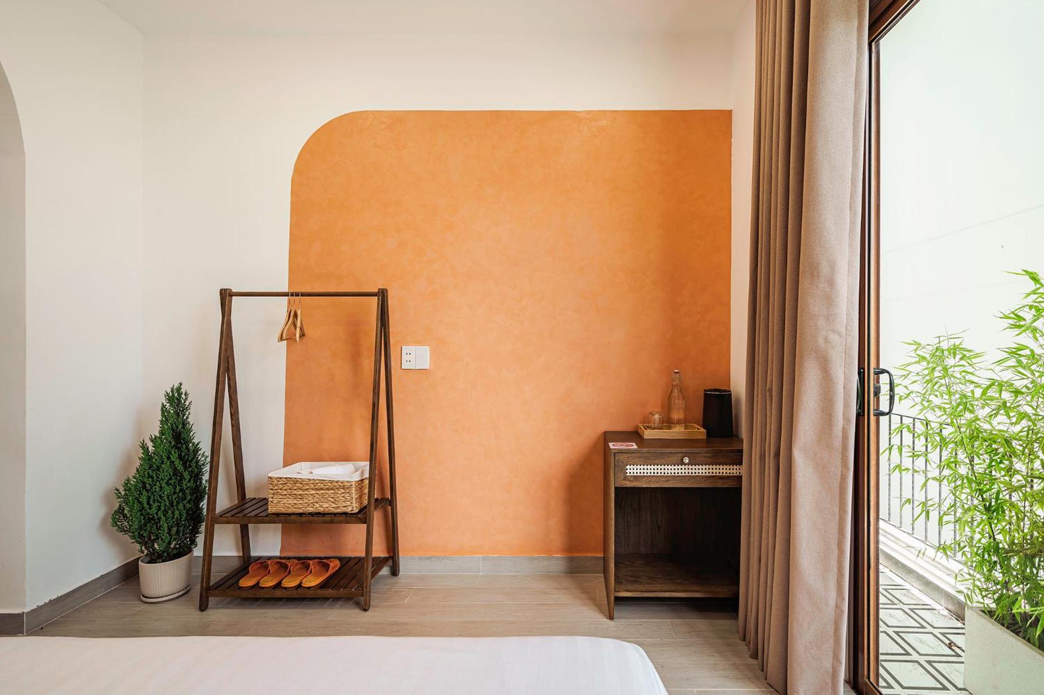 Deluxe Double Room with Balcony - Photo 19