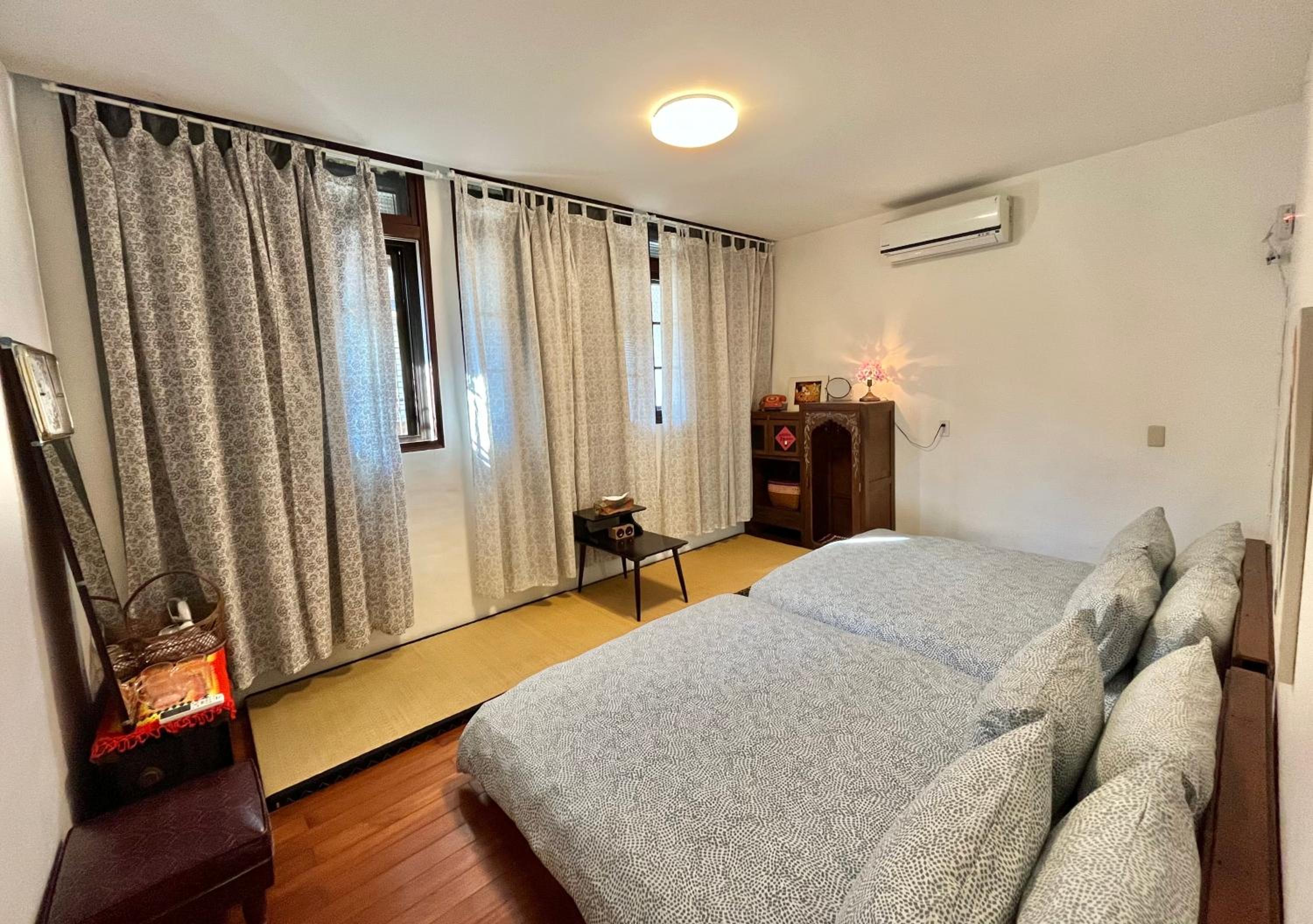 Quadruple Room with Shared Bathroom photo 1