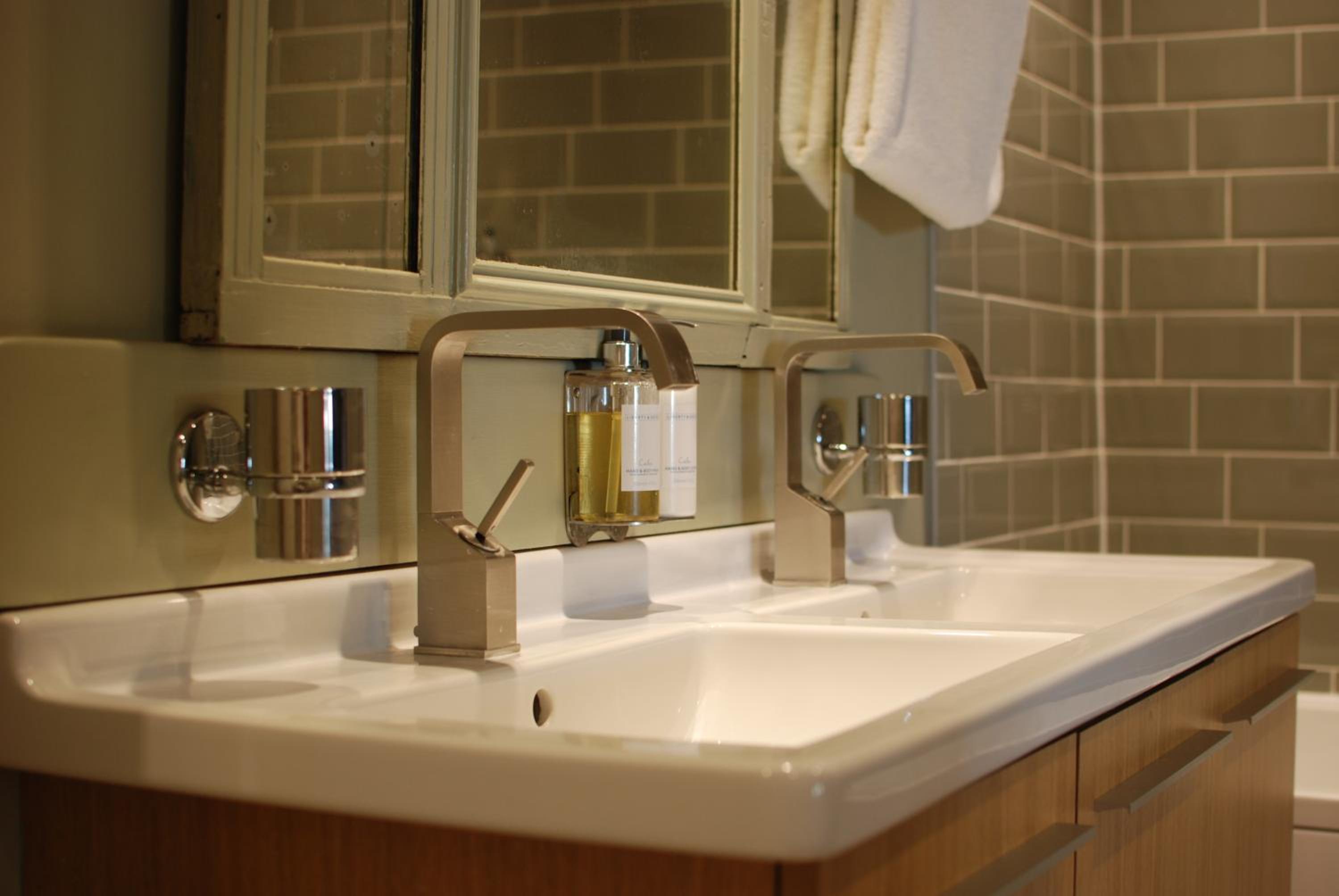 Superior Double Room - Photo 10