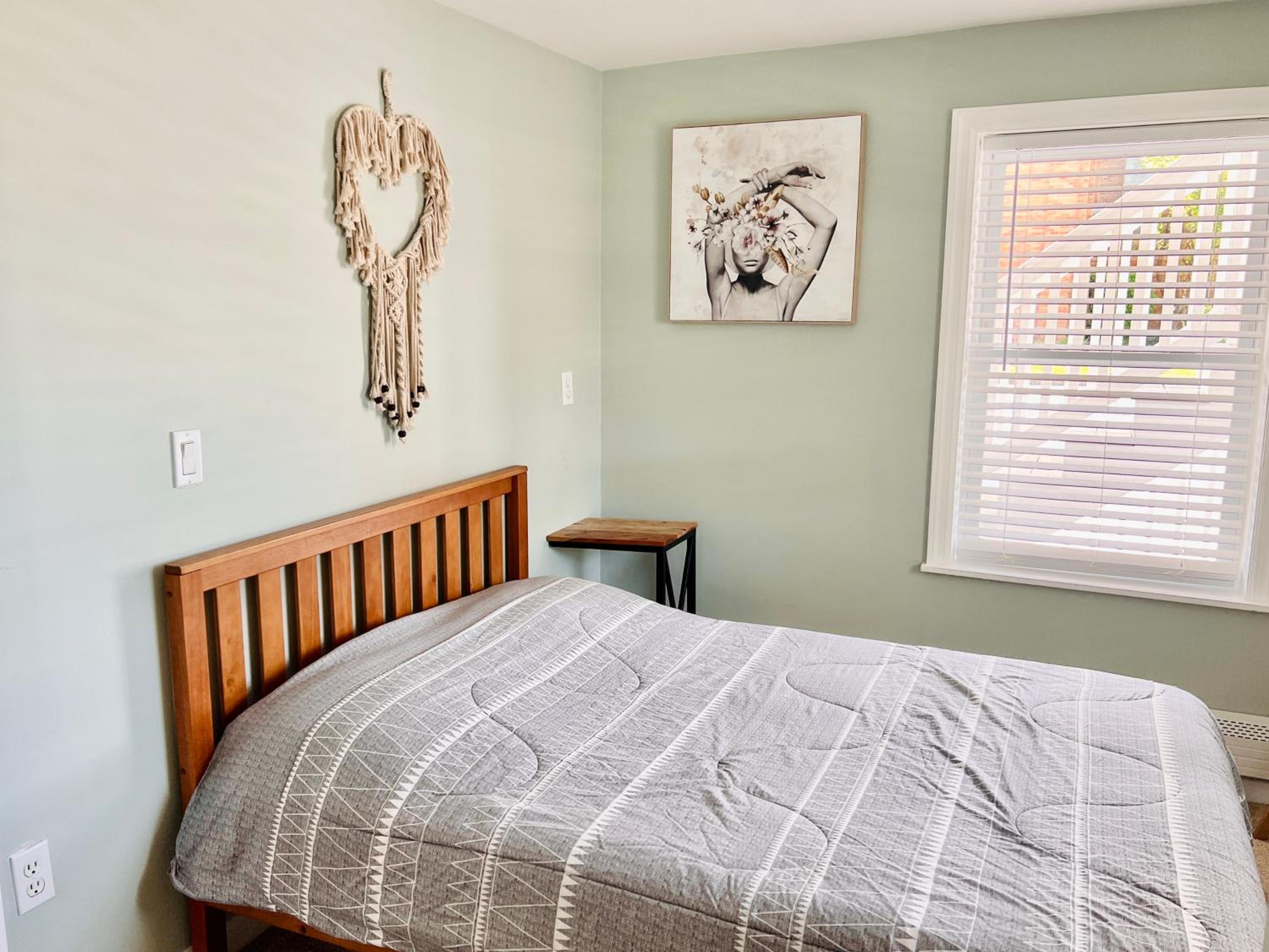 Three-Bedroom Apartment photo 2