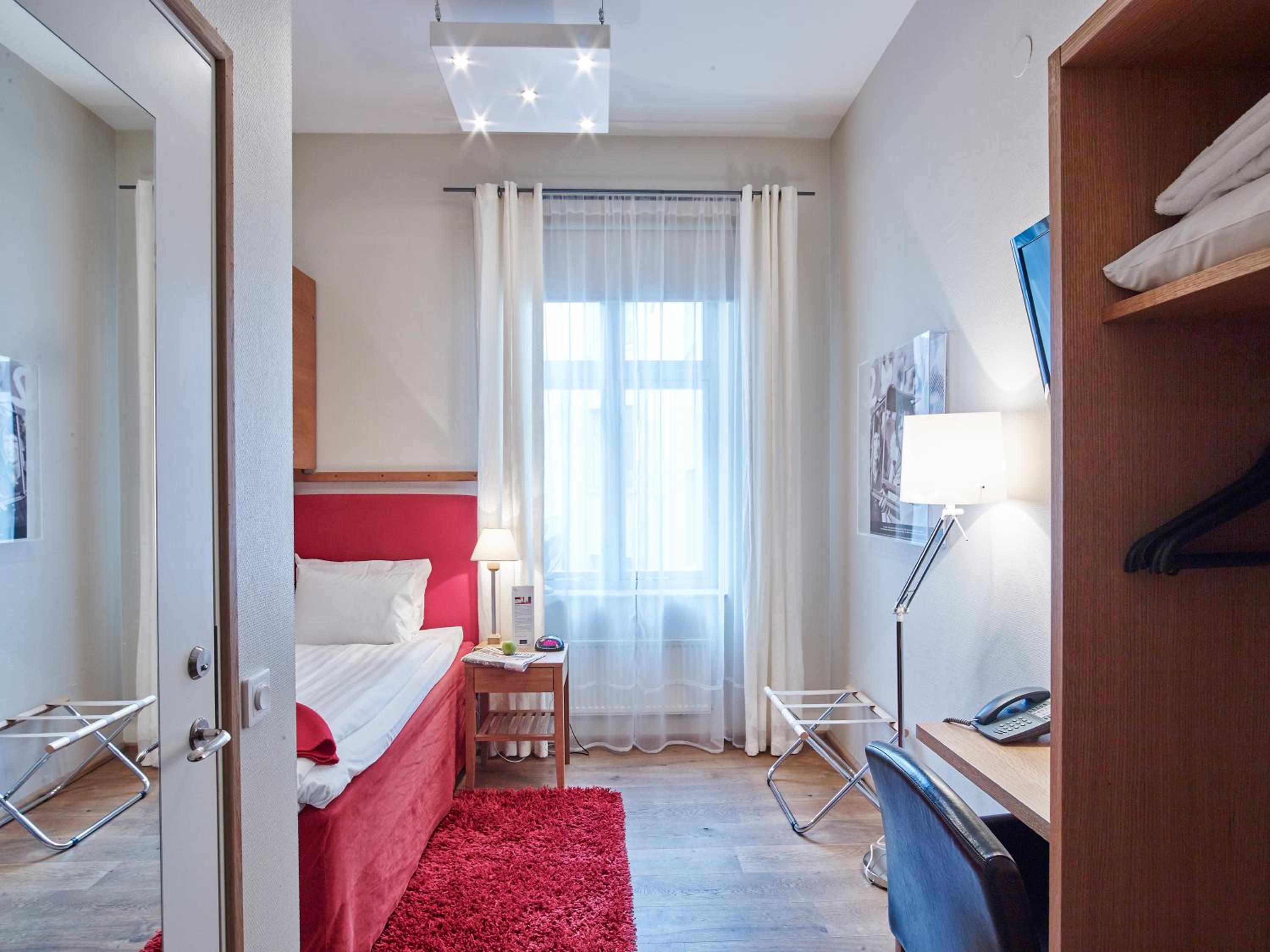 Standard Single Room photo 2
