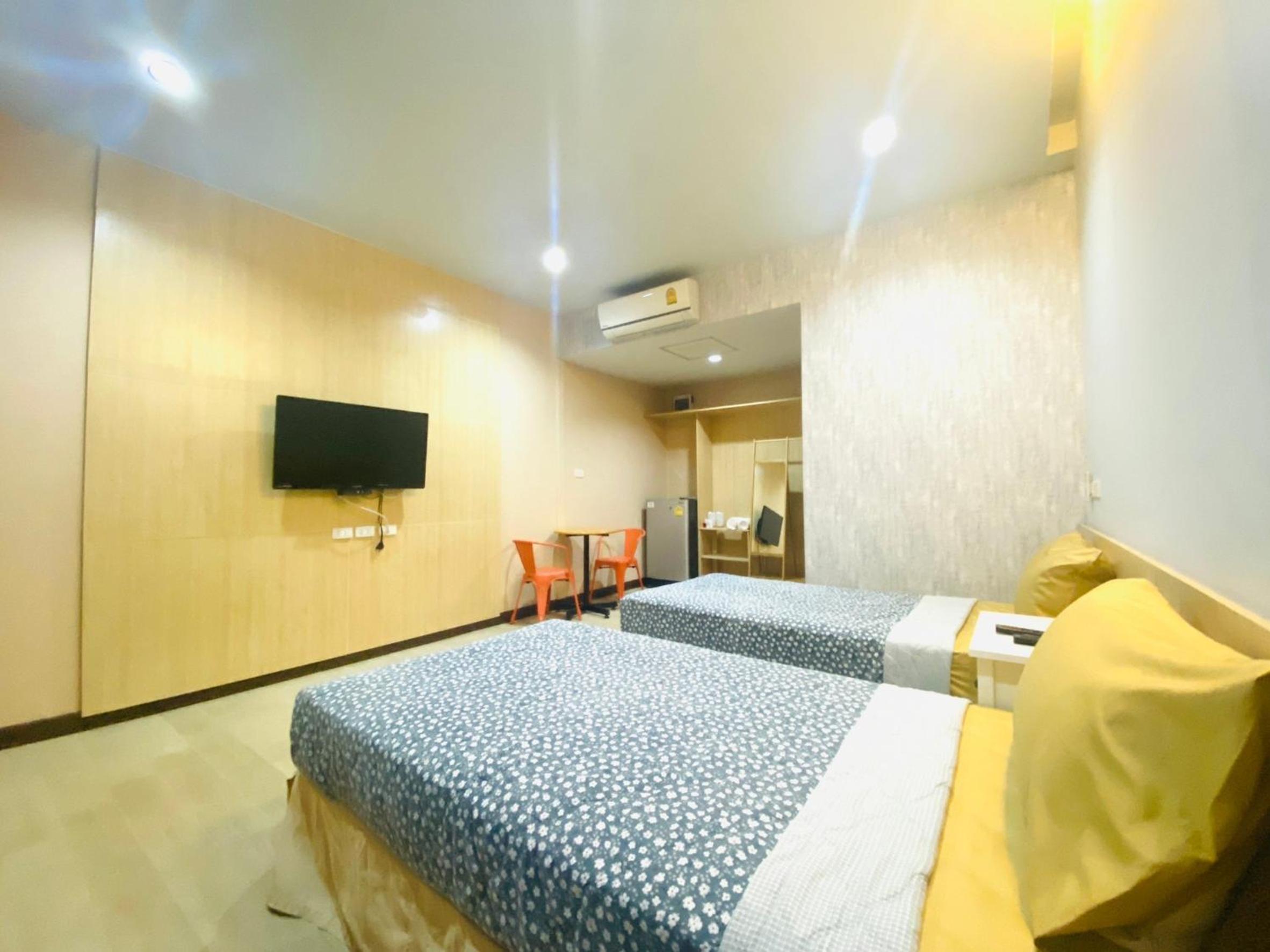 Deluxe Twin Room photo 2