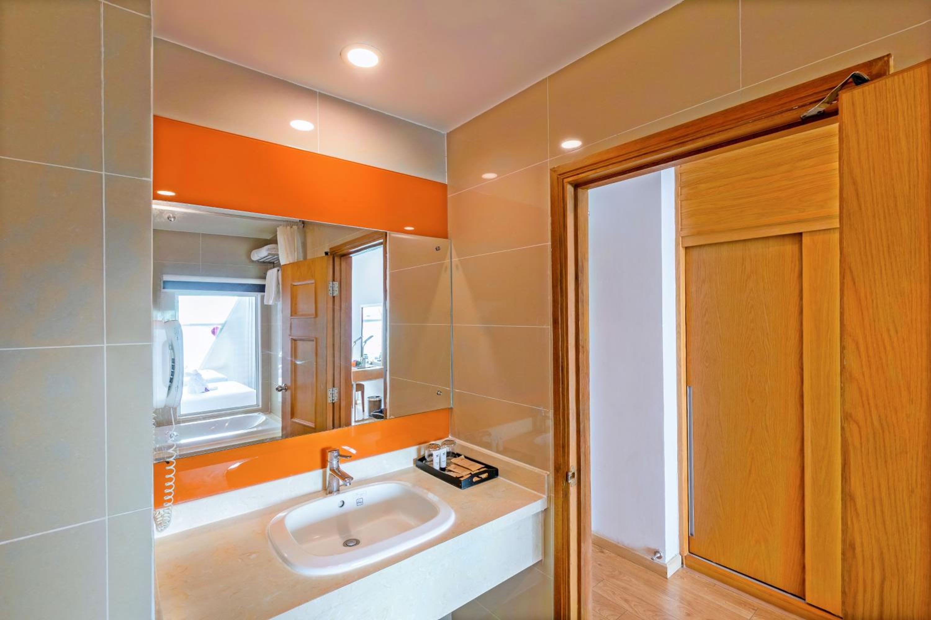 Premium Deluxe Twin Room photo 2