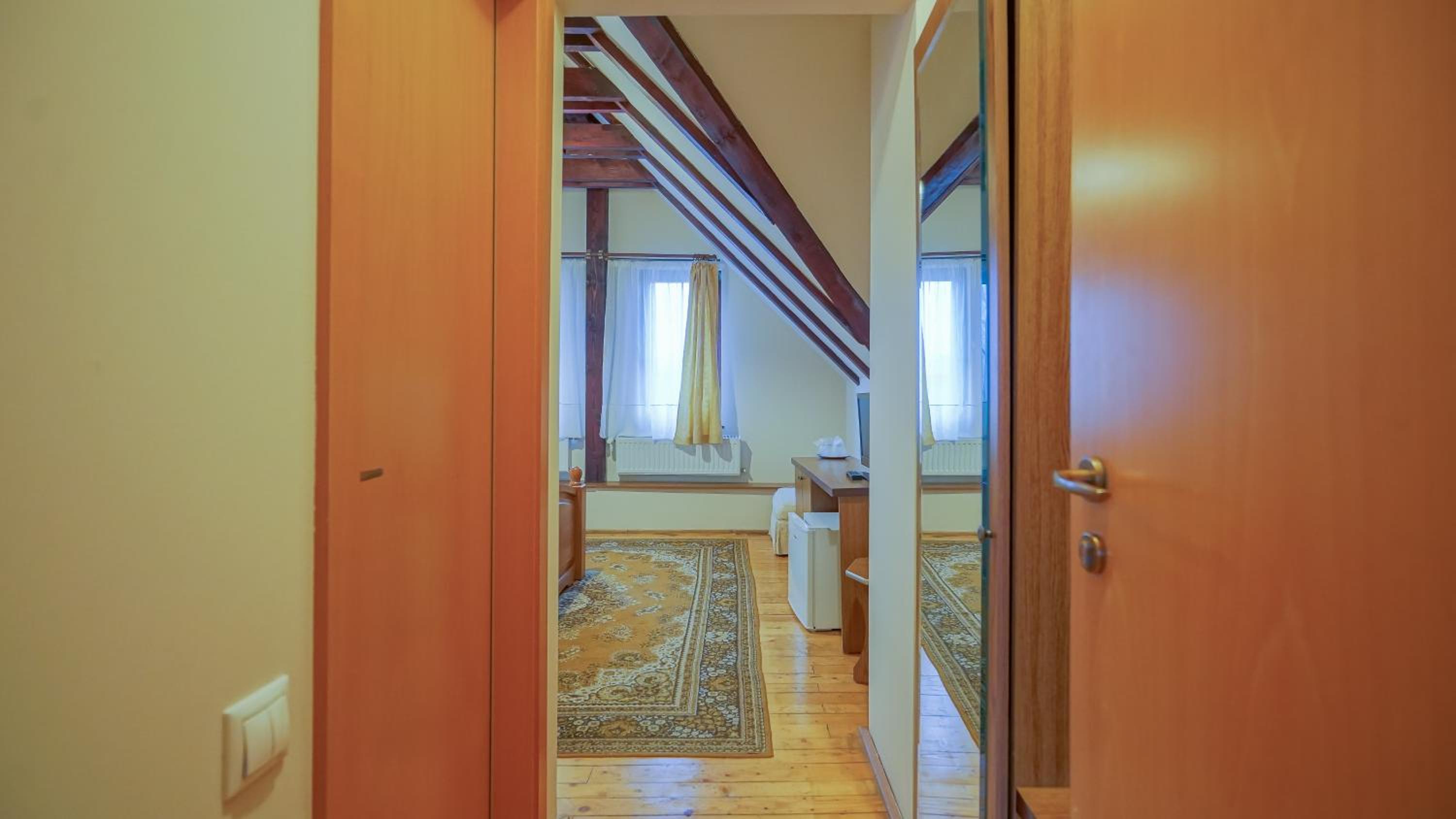 Double Room - Photo 3