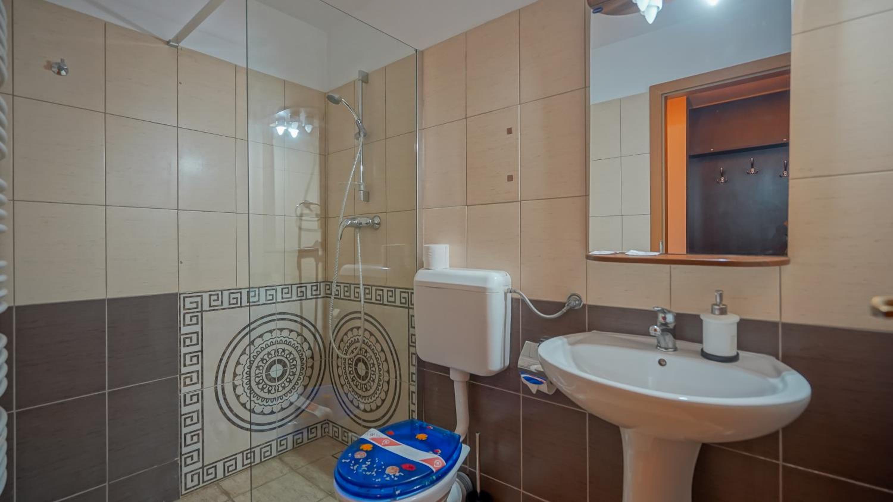 Double Room - Photo 4