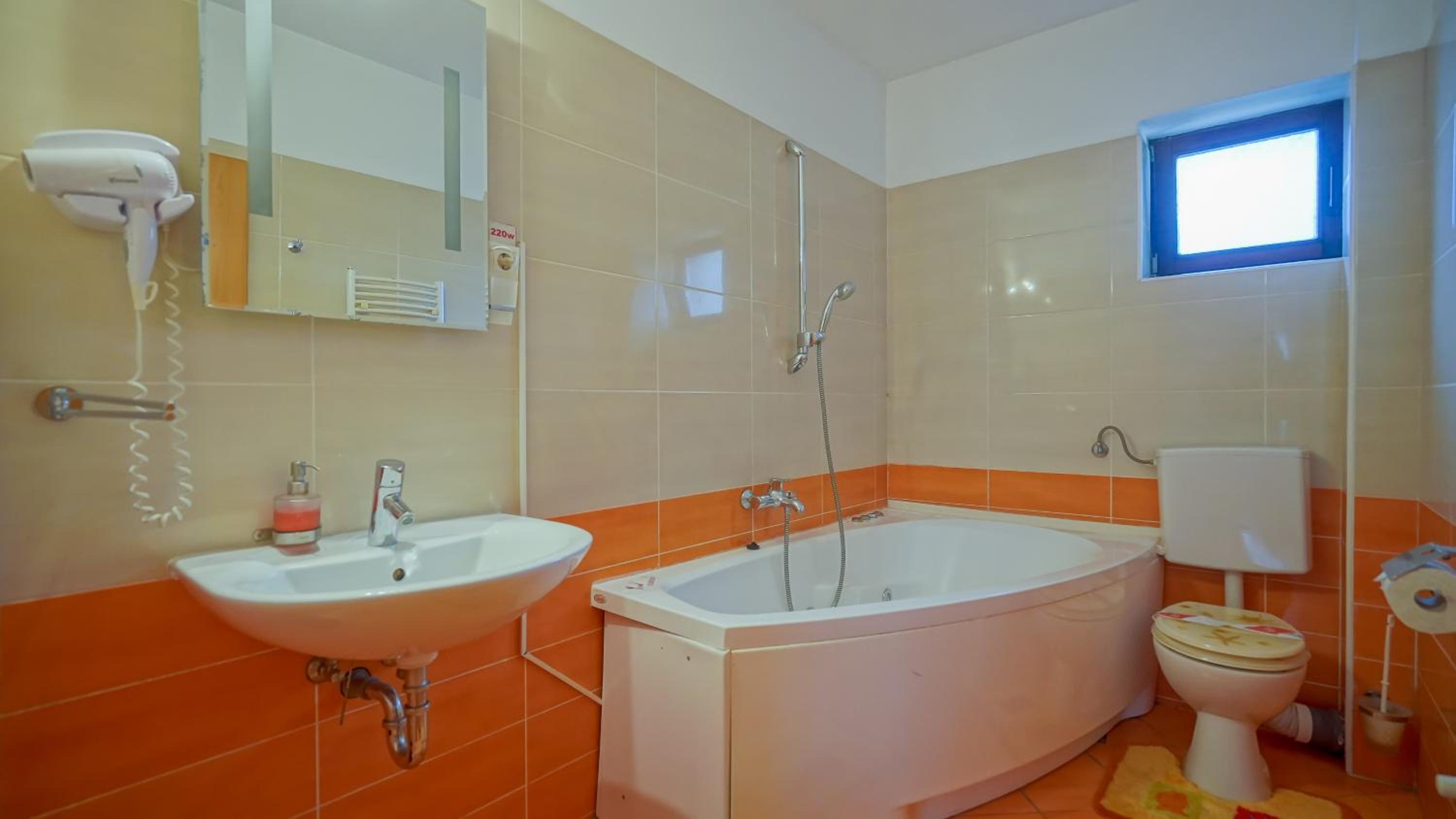 Deluxe Double Room - Photo 3