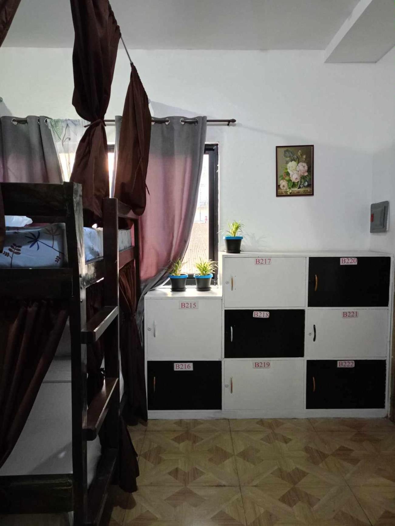 Bed in 10-Bed Mixed Dormitory Room photo 2