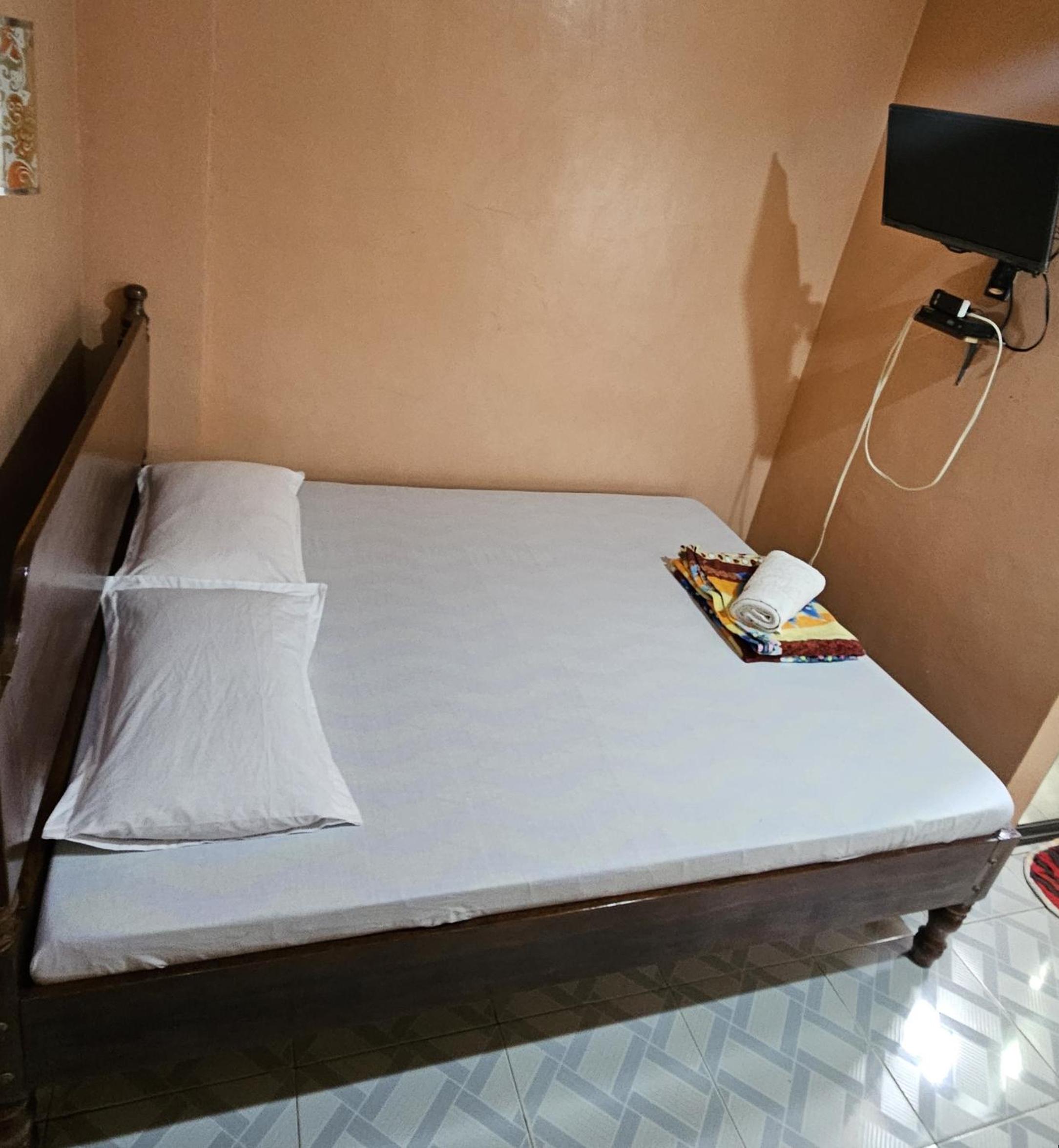 Standard Double Room with Fan photo 1