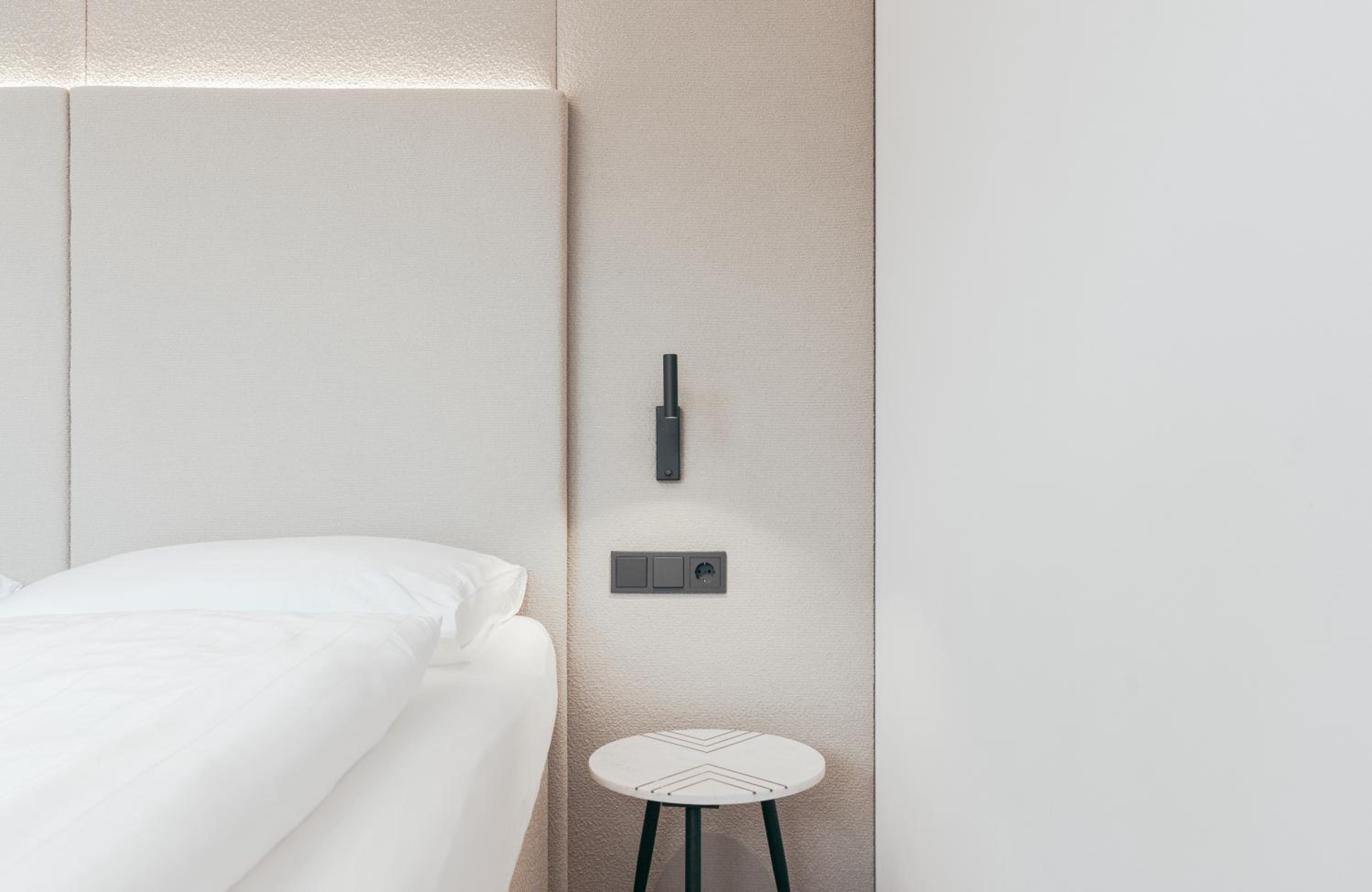 Deluxe Junior Suite - Photo 5