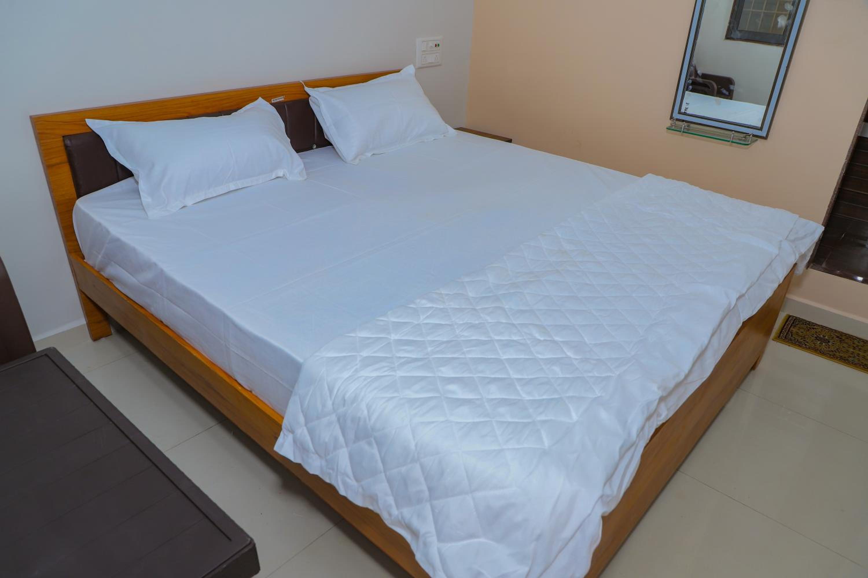 Budget Double Room - Photo 4