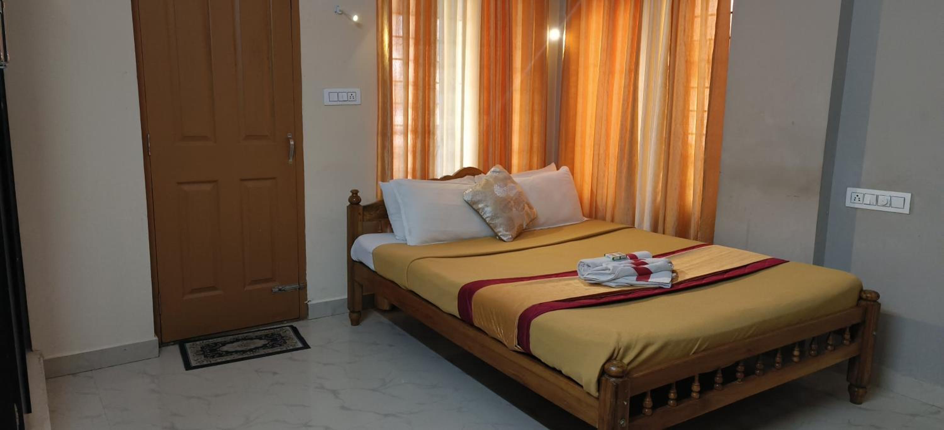 Twin Room with Balcony photo 2