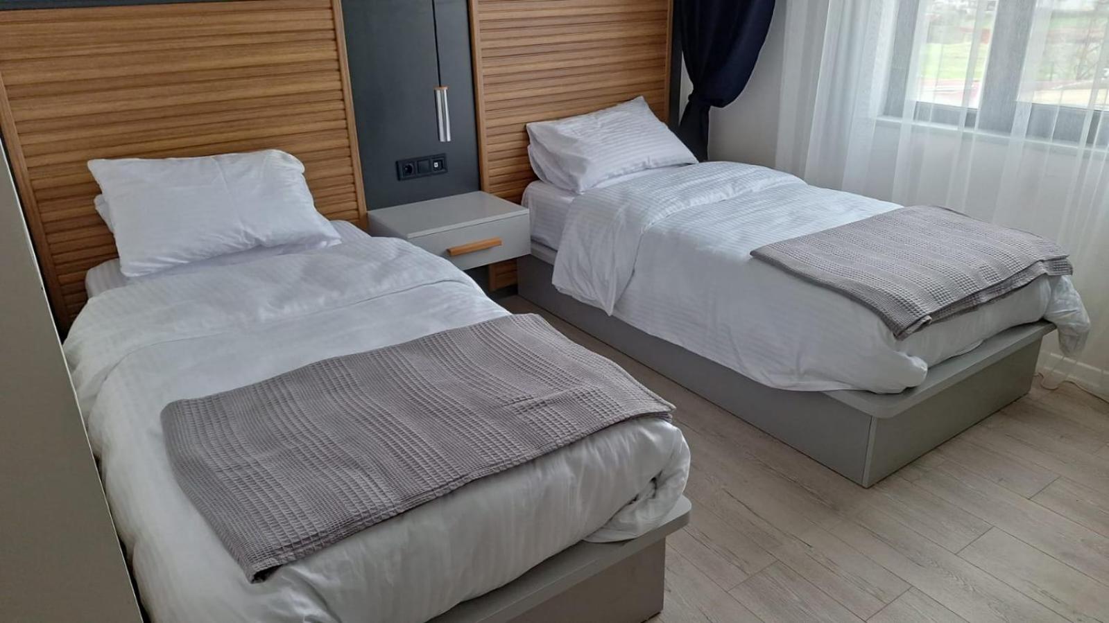 Twin Room with Shower photo 2