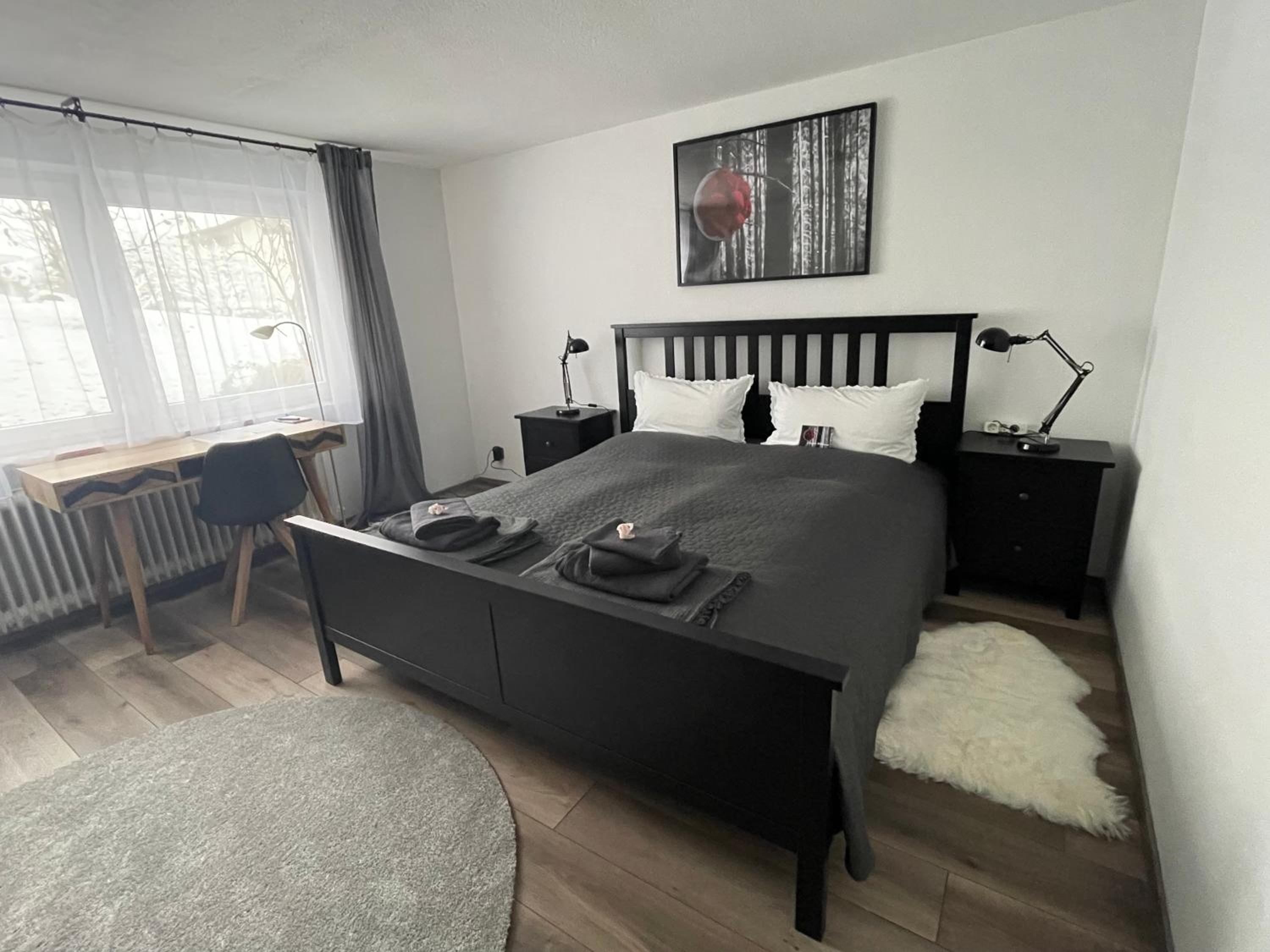 One-Bedroom Apartment photo 1