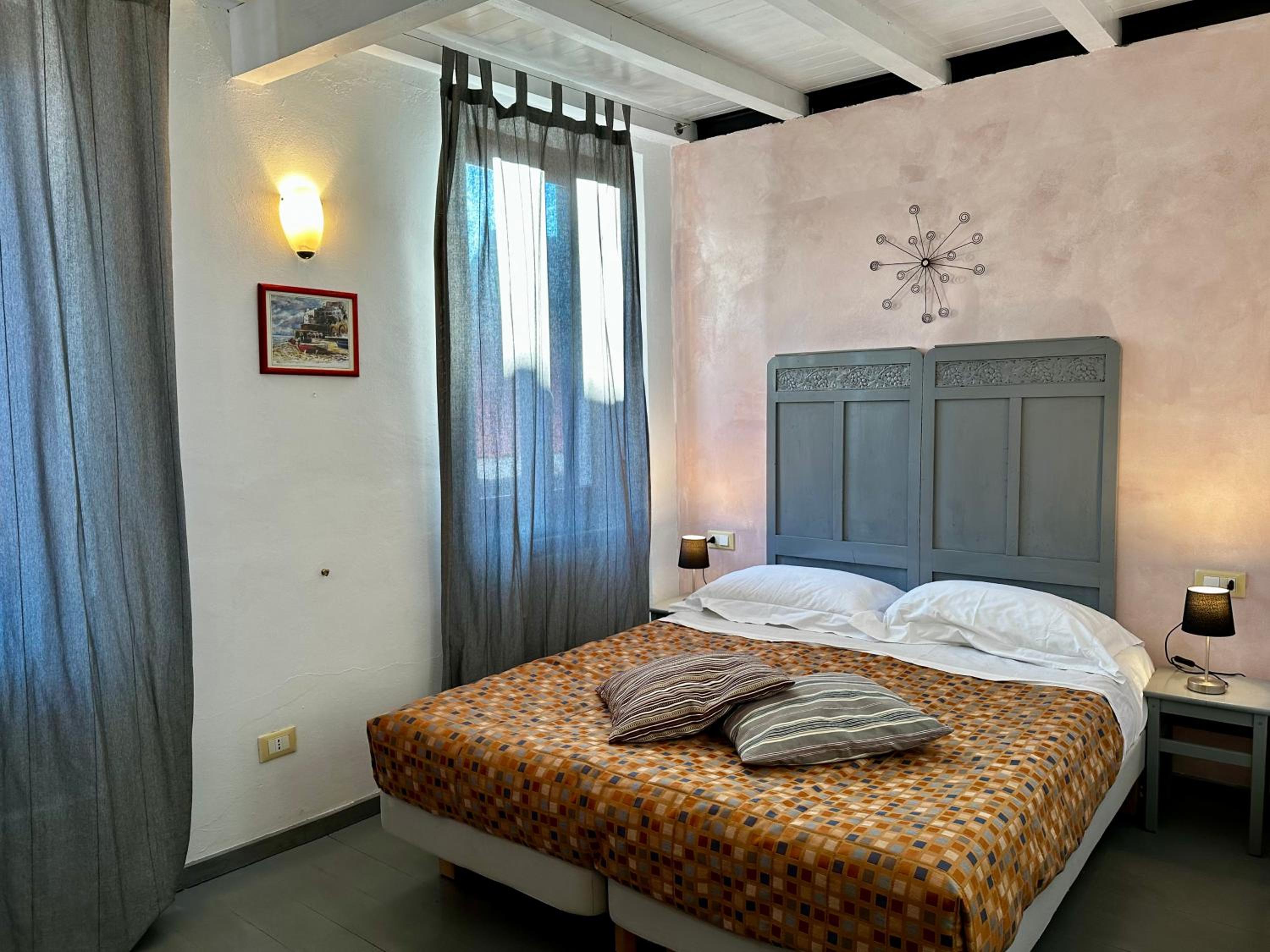One-Bedroom Apartment with Terrace - Separate Building photo 1