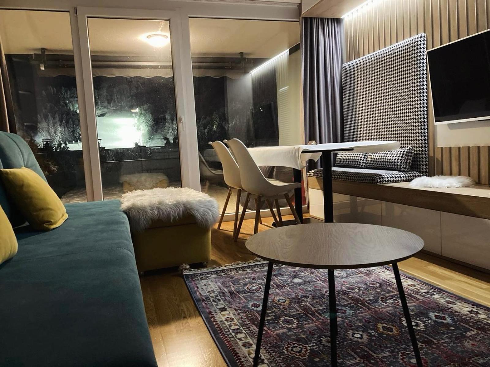 One-Bedroom Apartment photo 1