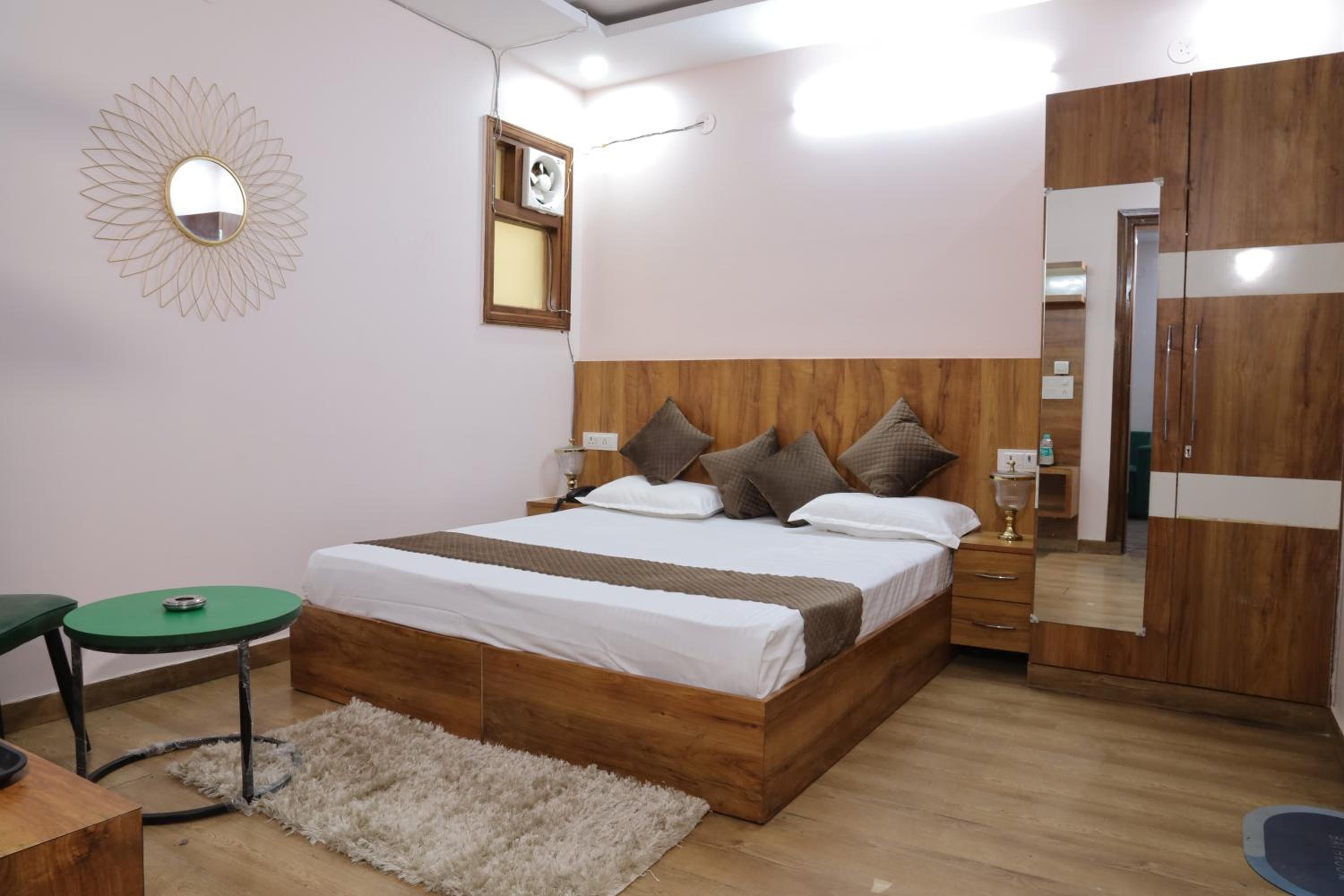 Standard Double Room - Photo 6