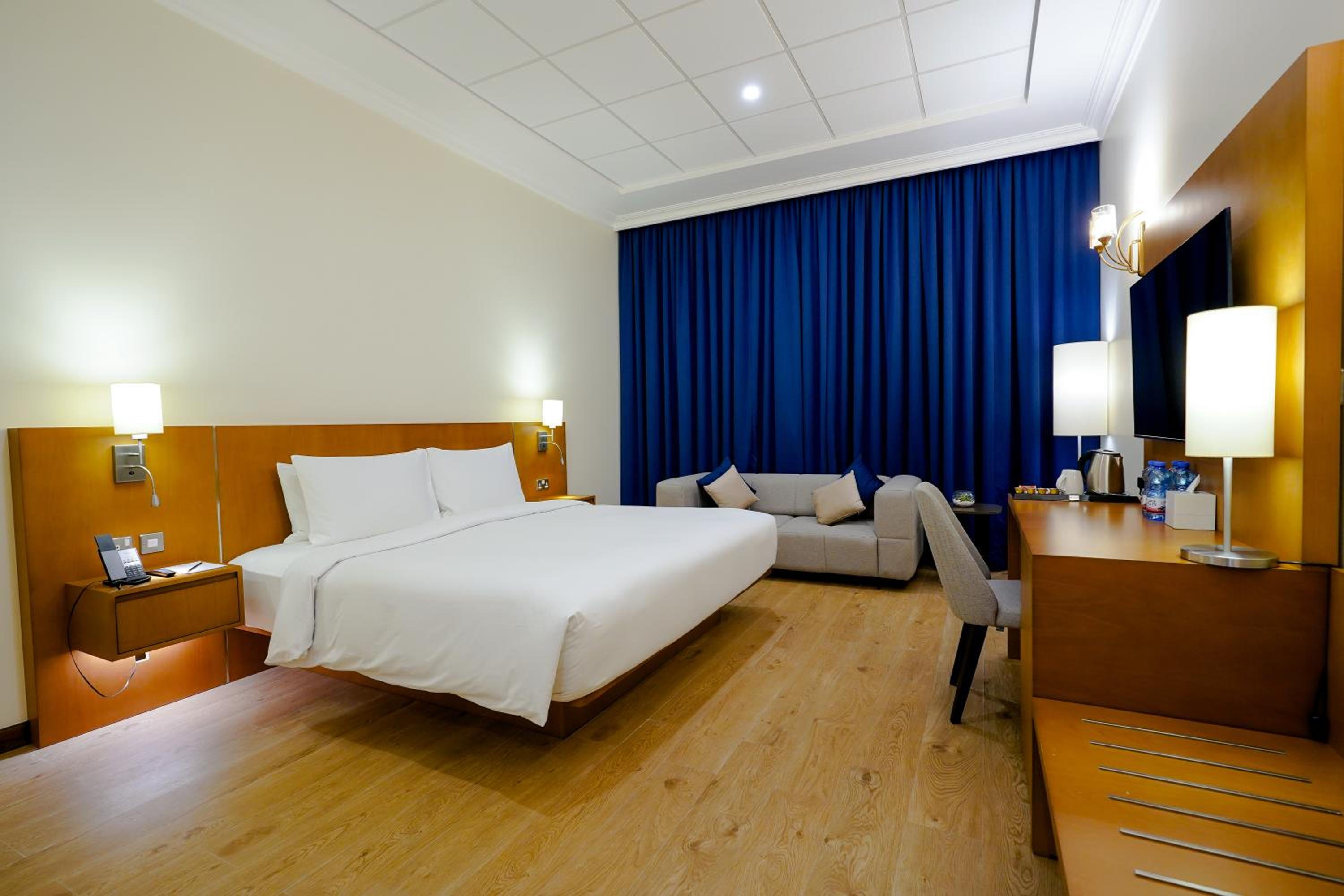 Deluxe Room - Photo 1