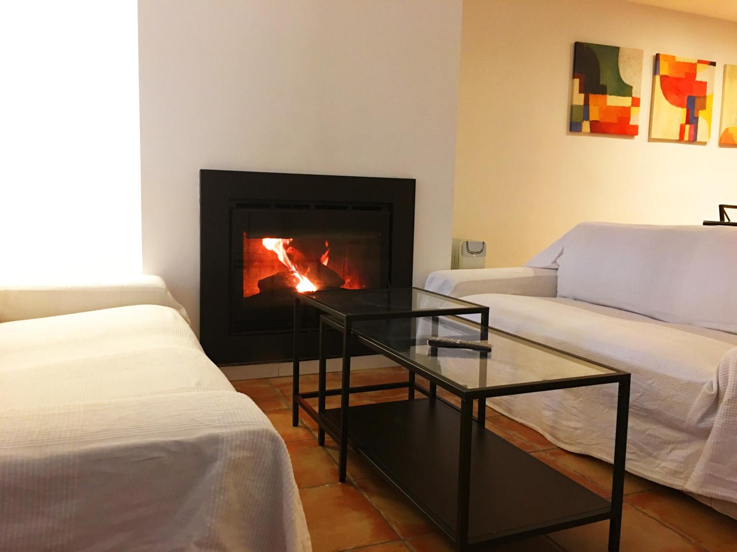Two-Bedroom Apartment - Photo 7