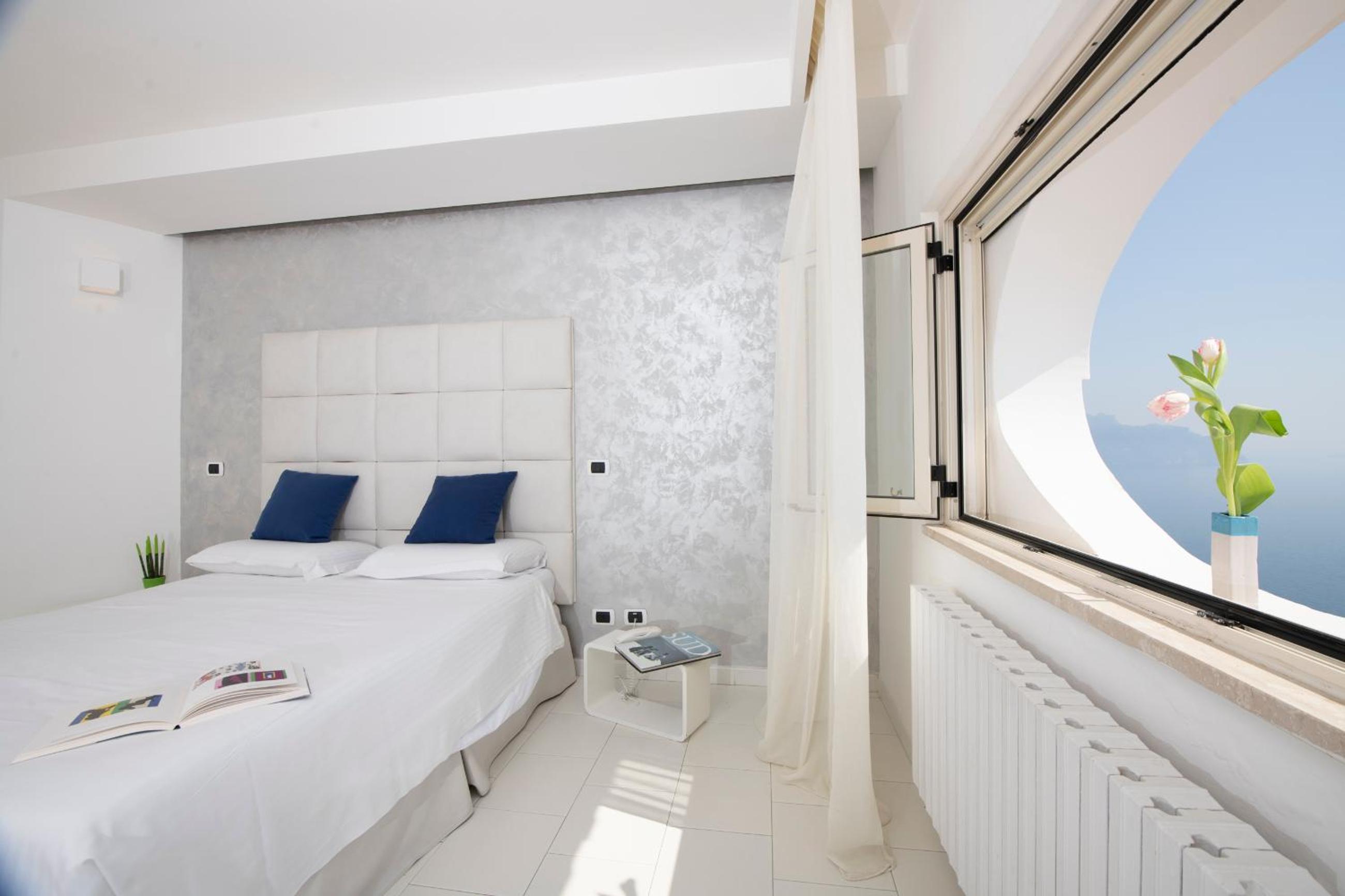 Superior Room with Sea View - Photo 1