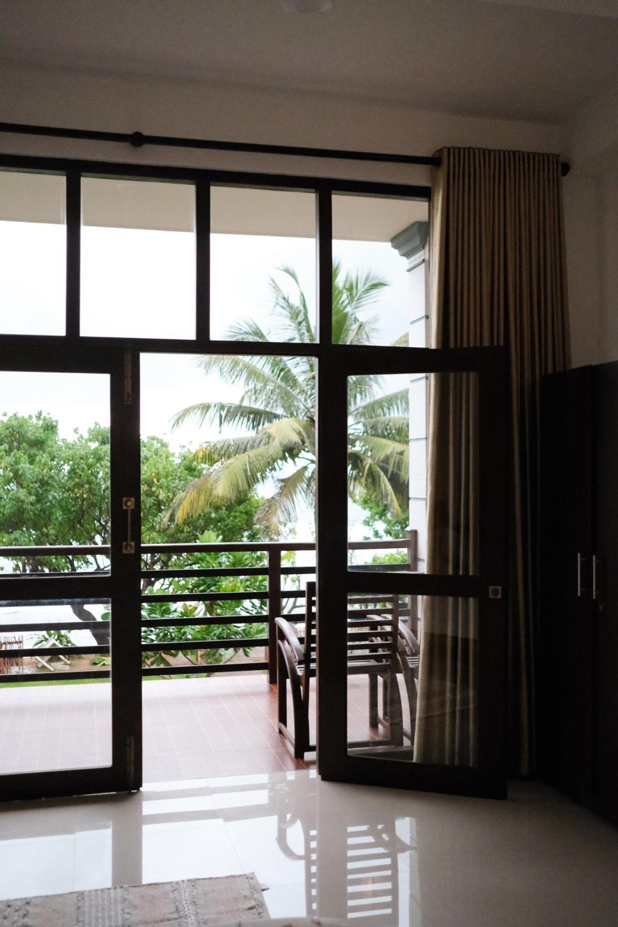 Standard Double Room with Balcony and Sea View