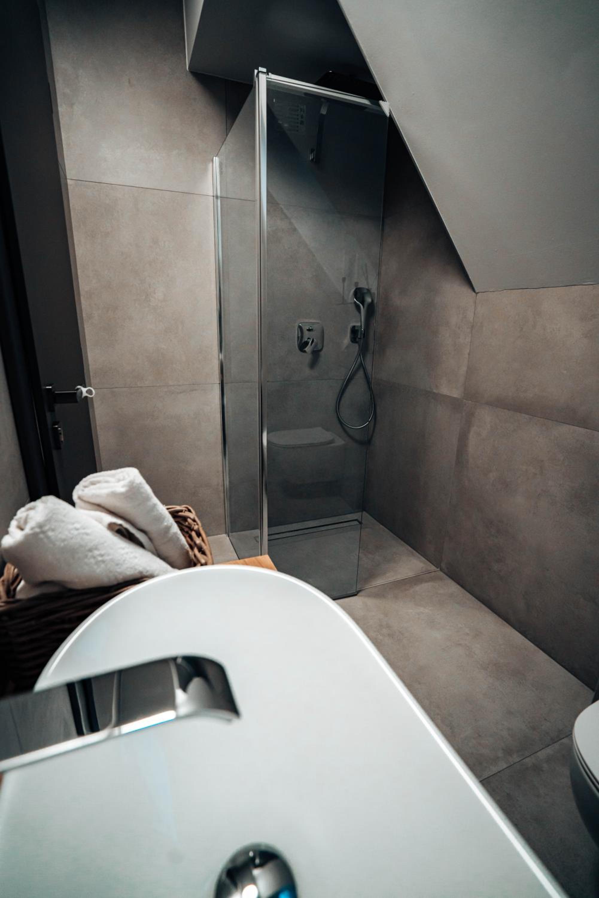 Deluxe Double Room with Balcony photo 2