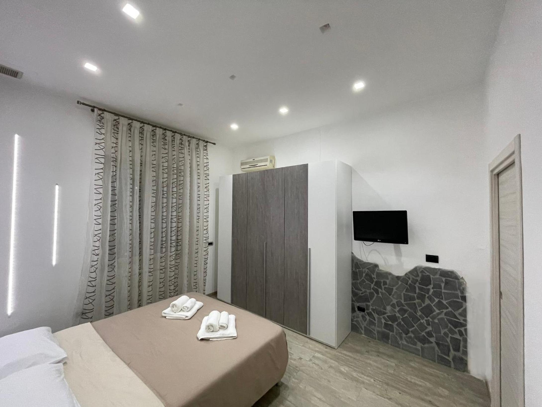 Double Room With Private External Bathroom