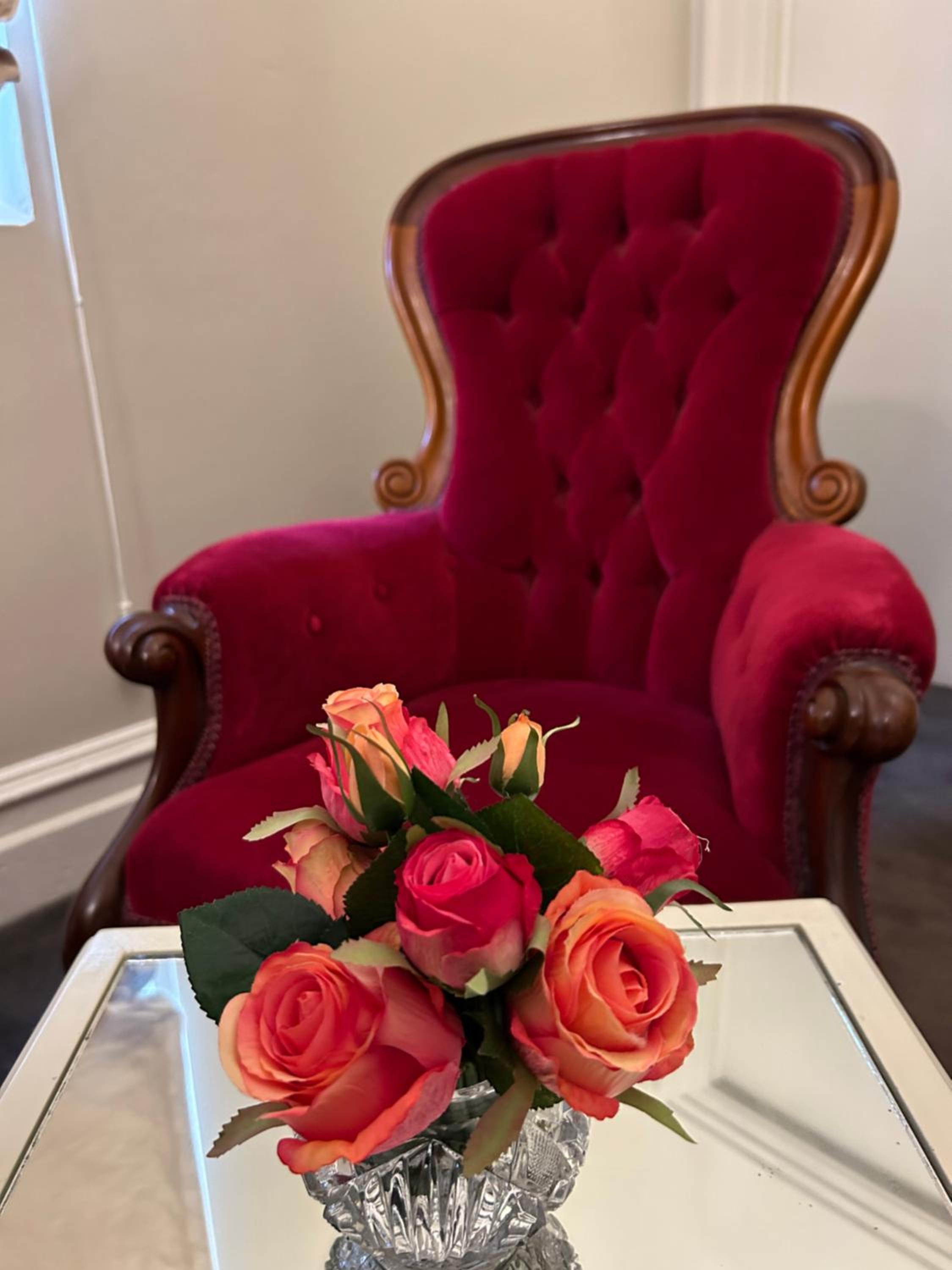 Queen Room photo 2