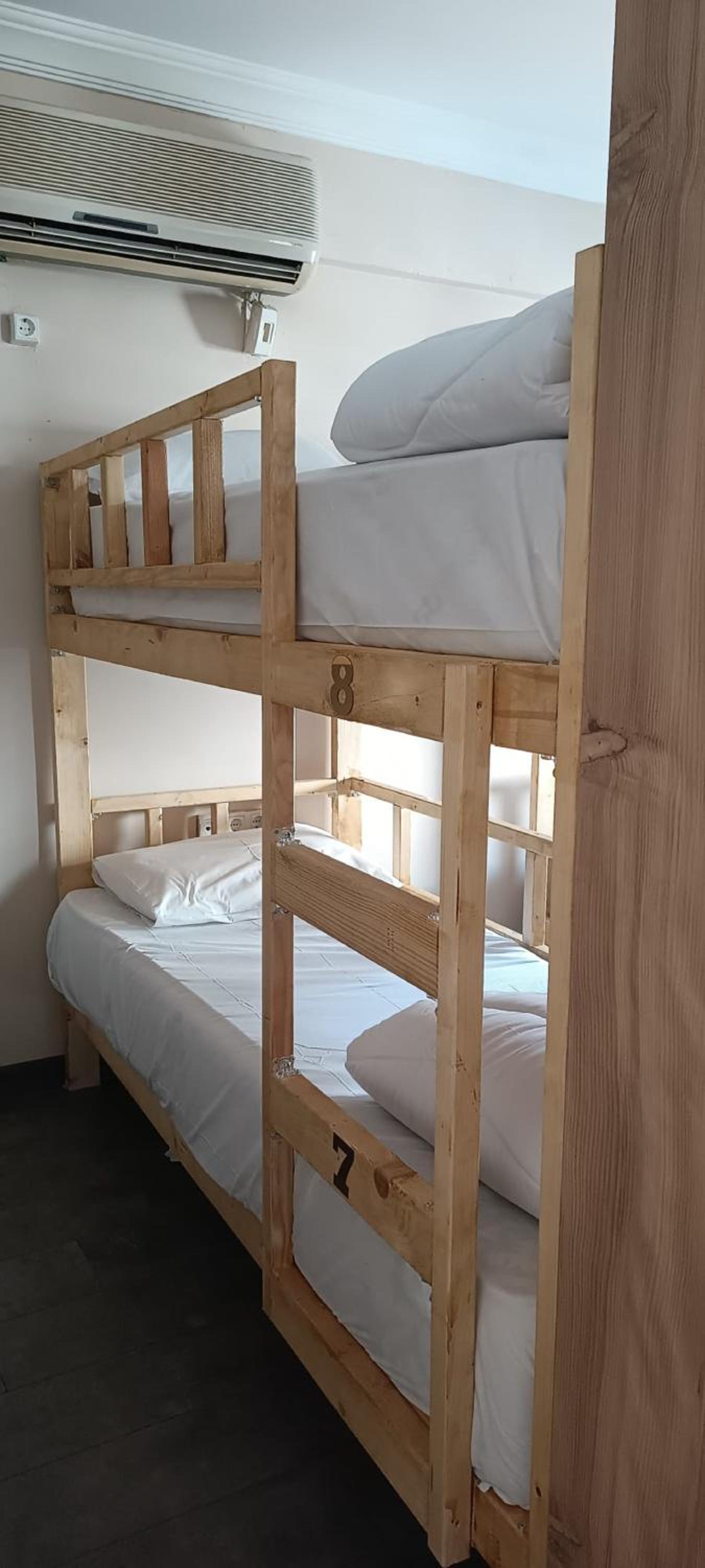 Bed In 10-Bed Mixed Dormitory Room photo 3