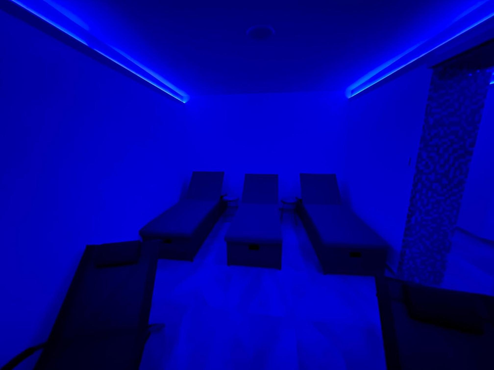 Double or Twin Room with Private Bathroom photo 3