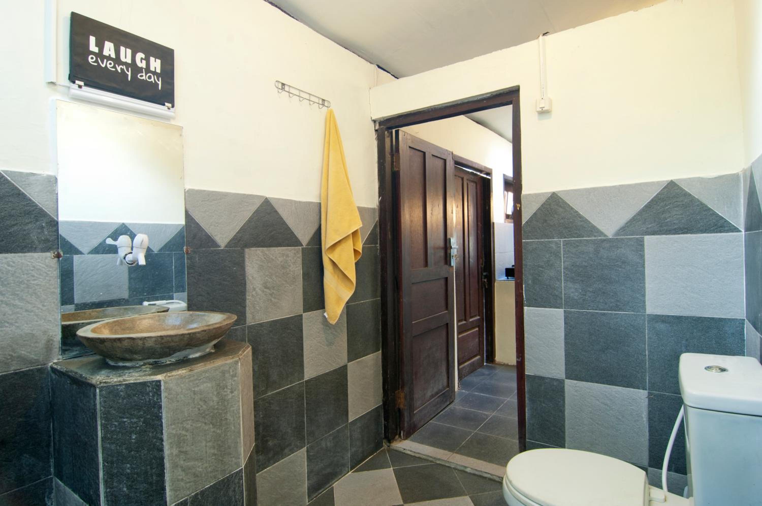 Deluxe Double Room with Balcony photo 2
