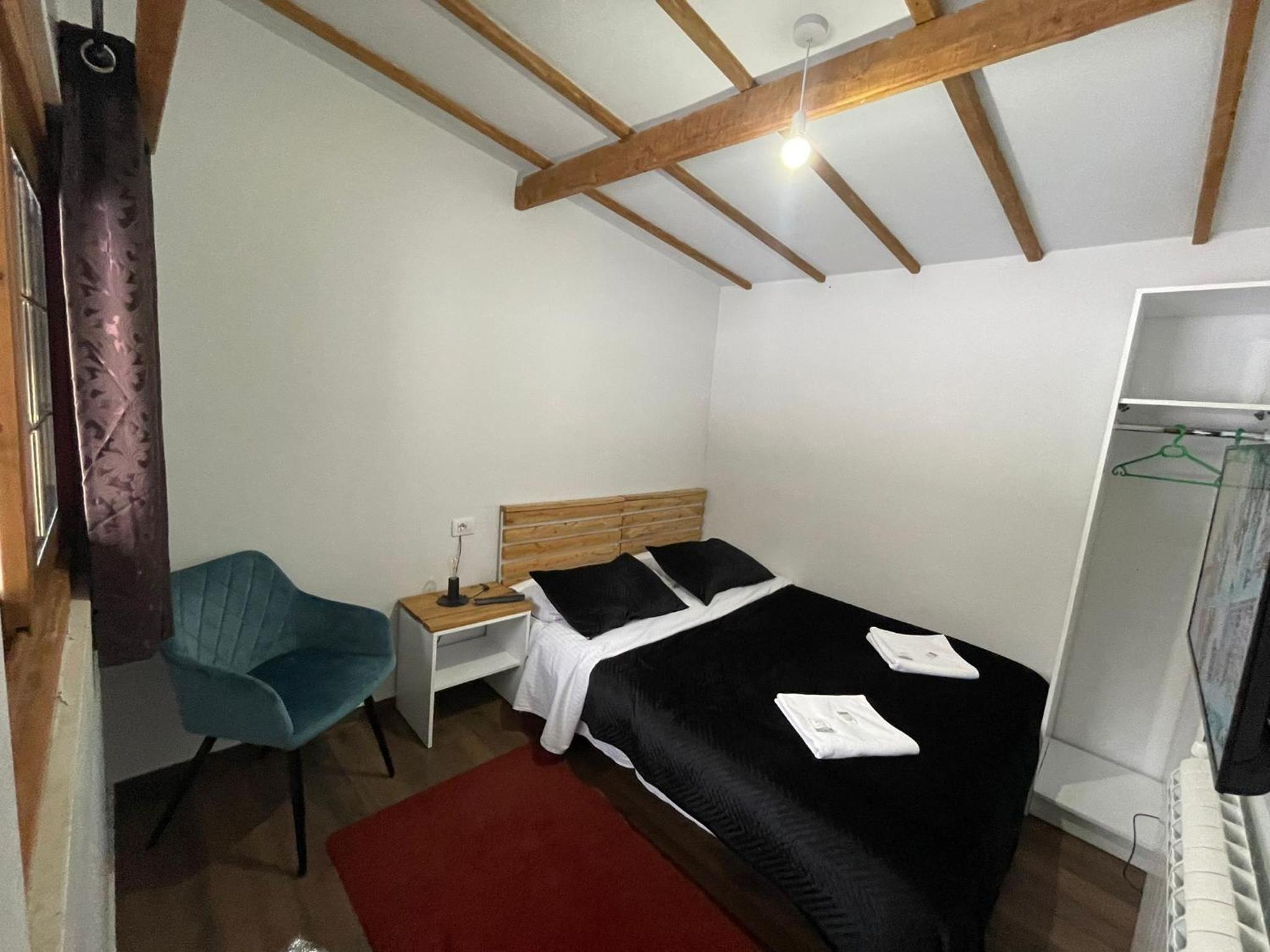 Double Room with Private Bathroom photo 2