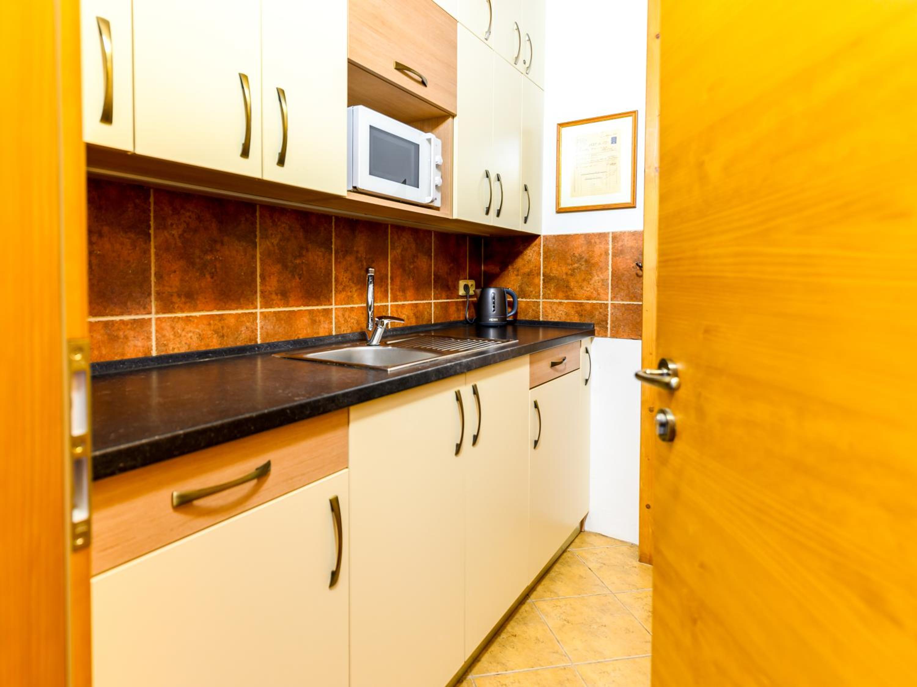 Double or Twin Room with Private Bathroom photo 2