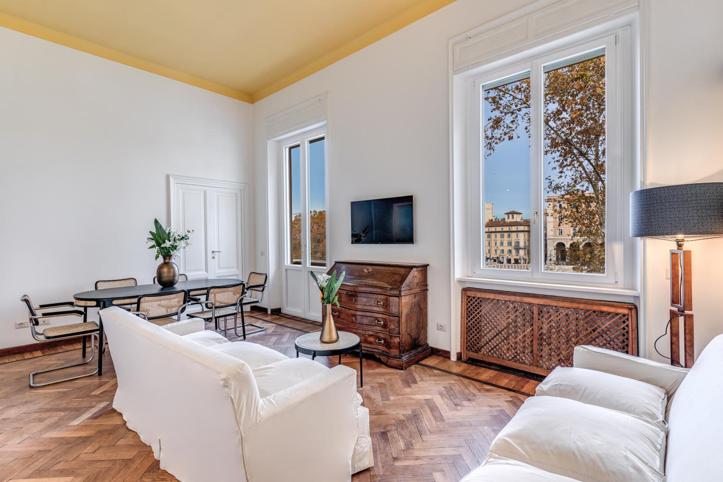 Three-Bedroom Apartment - Separate Building, Address: Lungotevere Raffaello Sanzio n.1 photo 1