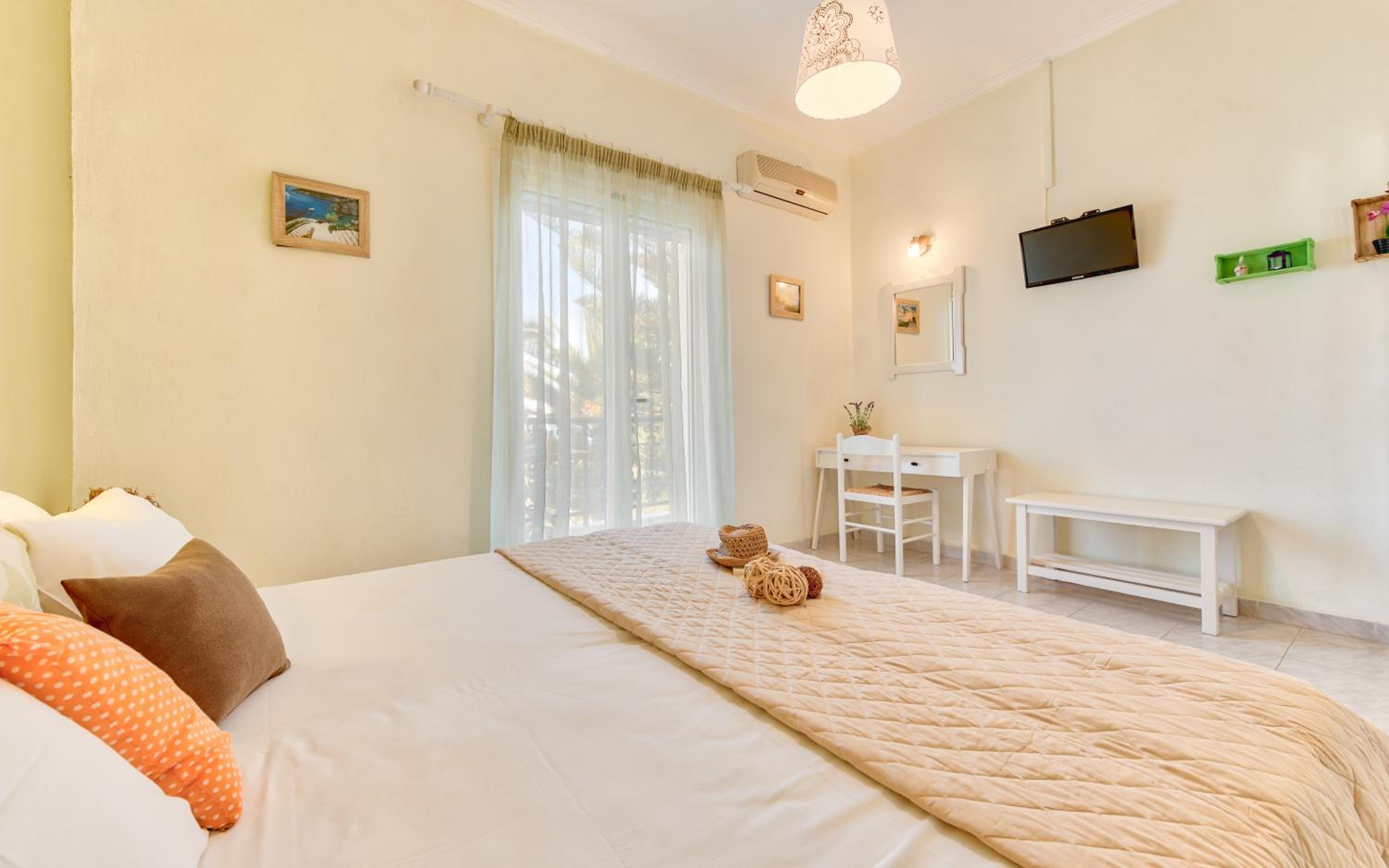 Suite with Garden View photo 3