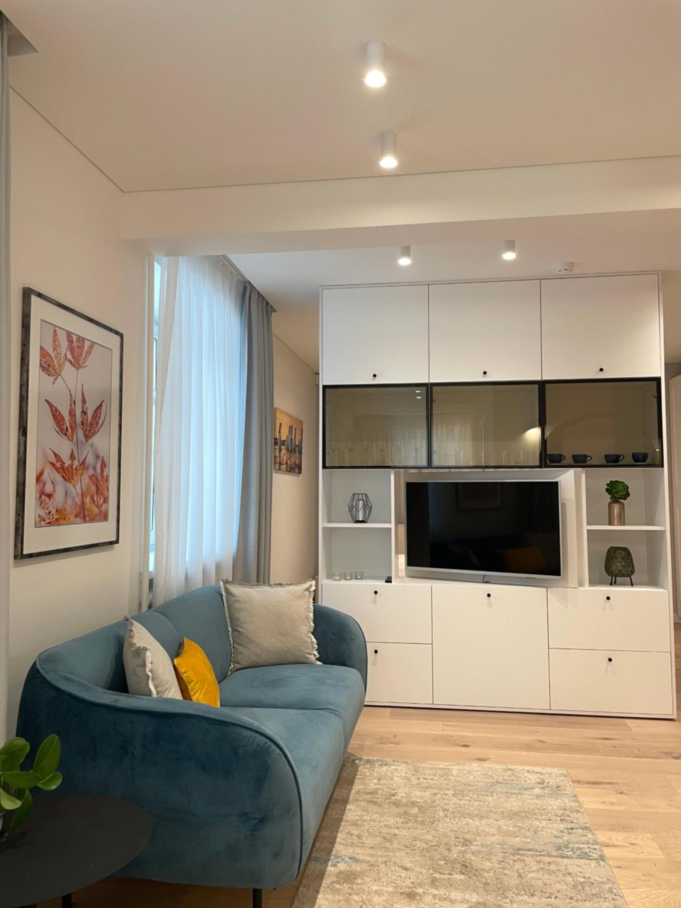 One-Bedroom Apartment photo 1