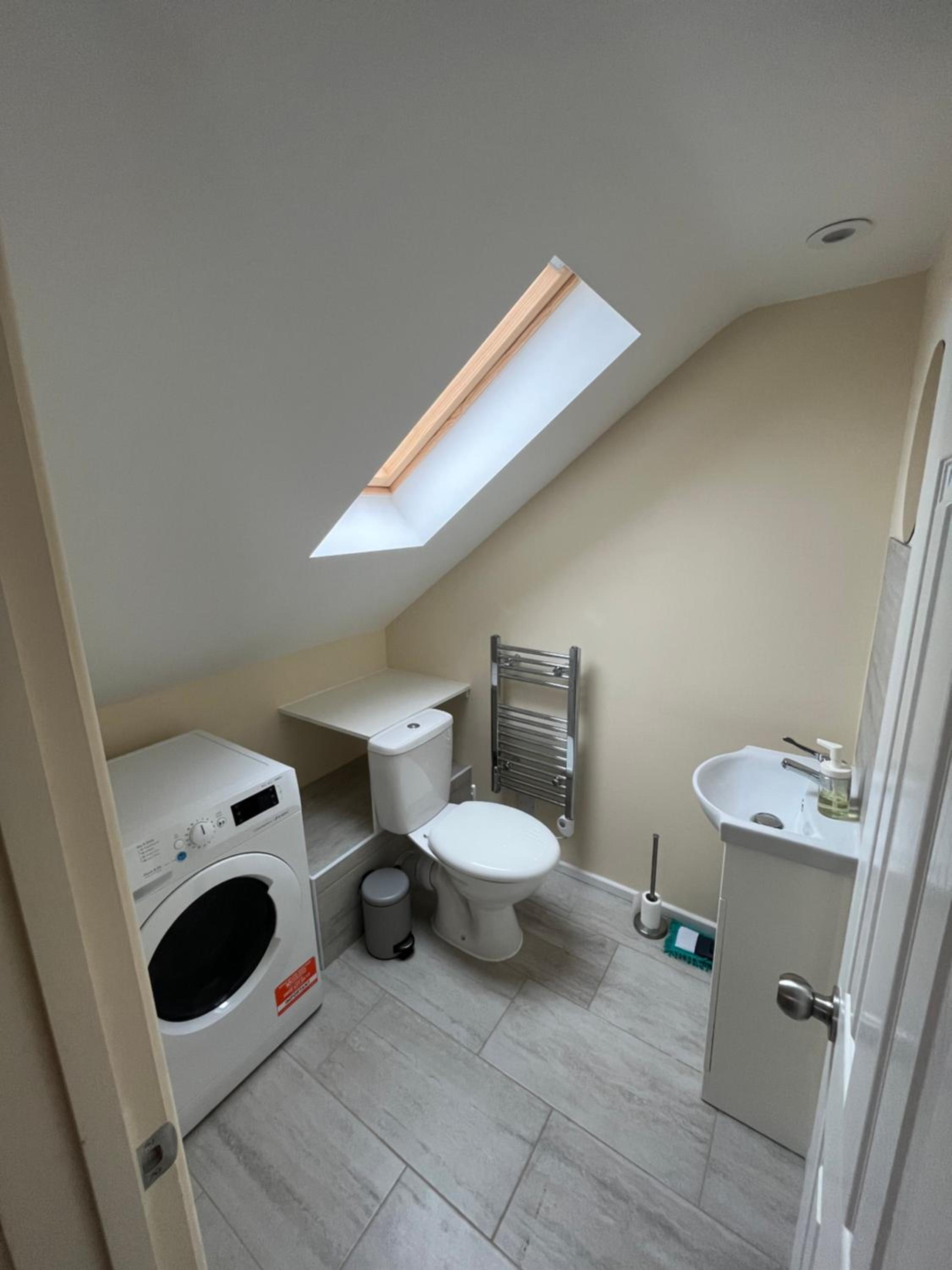 Deluxe Double Room with Shower photo 3