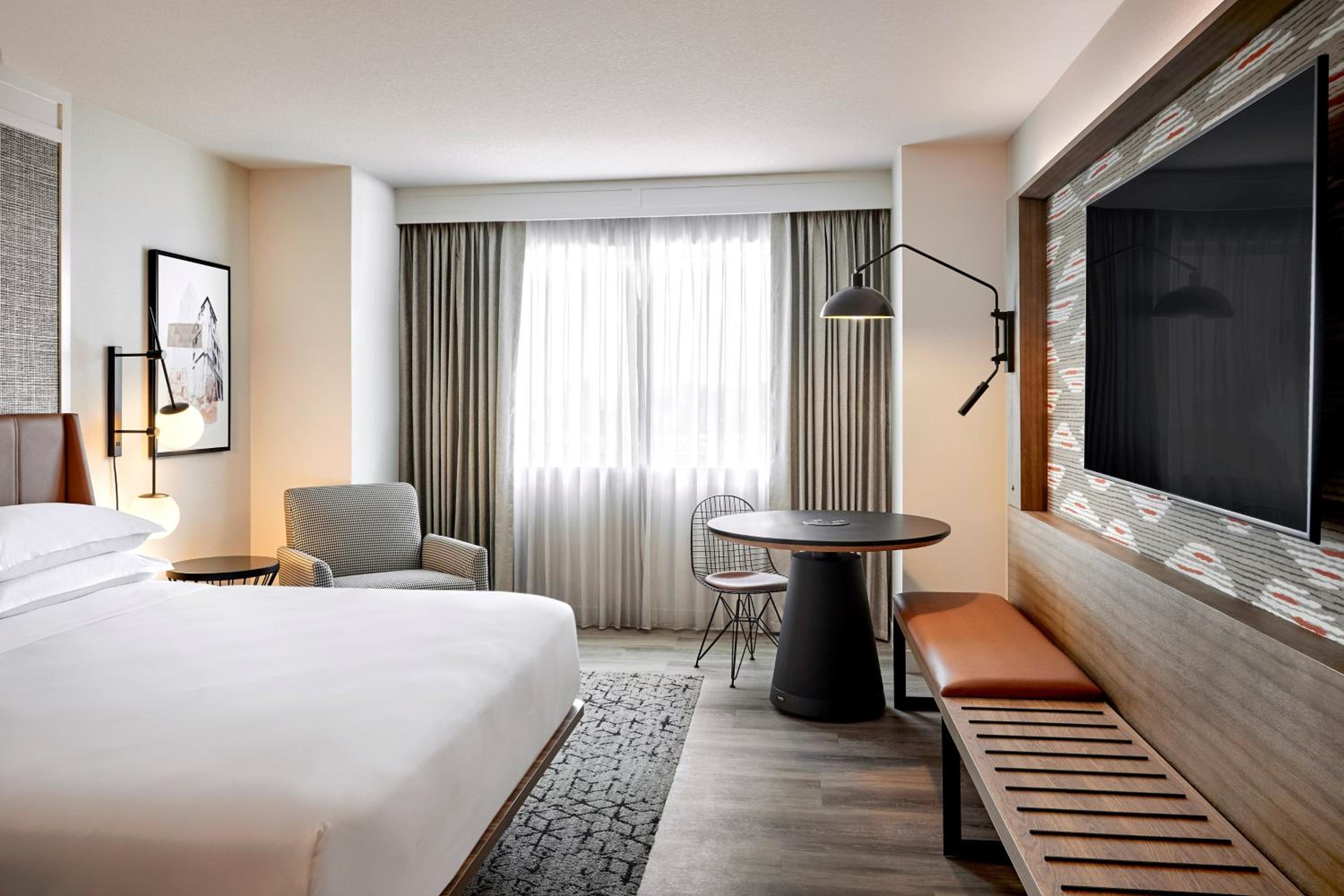 Traditional Room, Guest room, 1 King, City view, Low floor - Photo 6