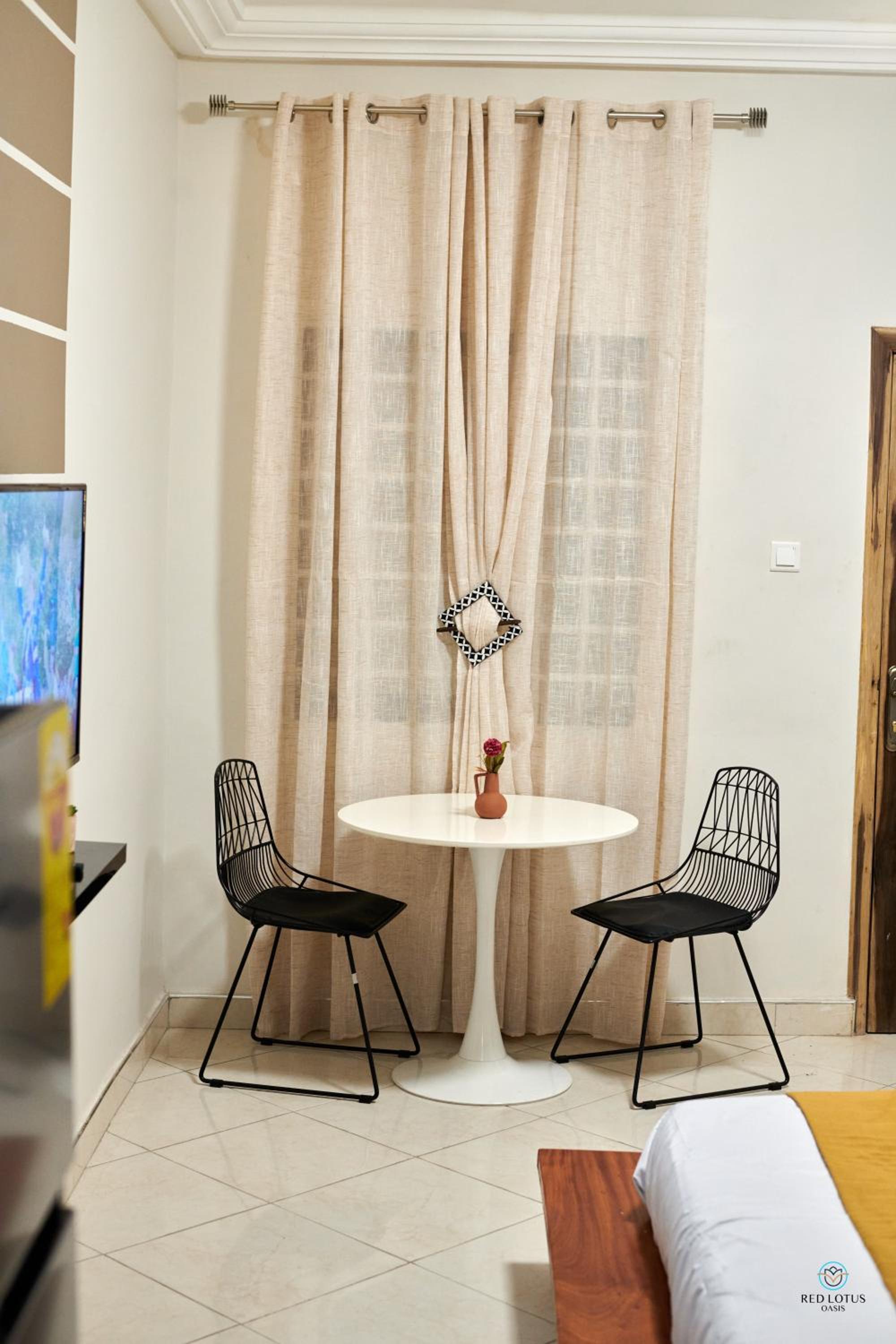 Studio Apartment photo 3
