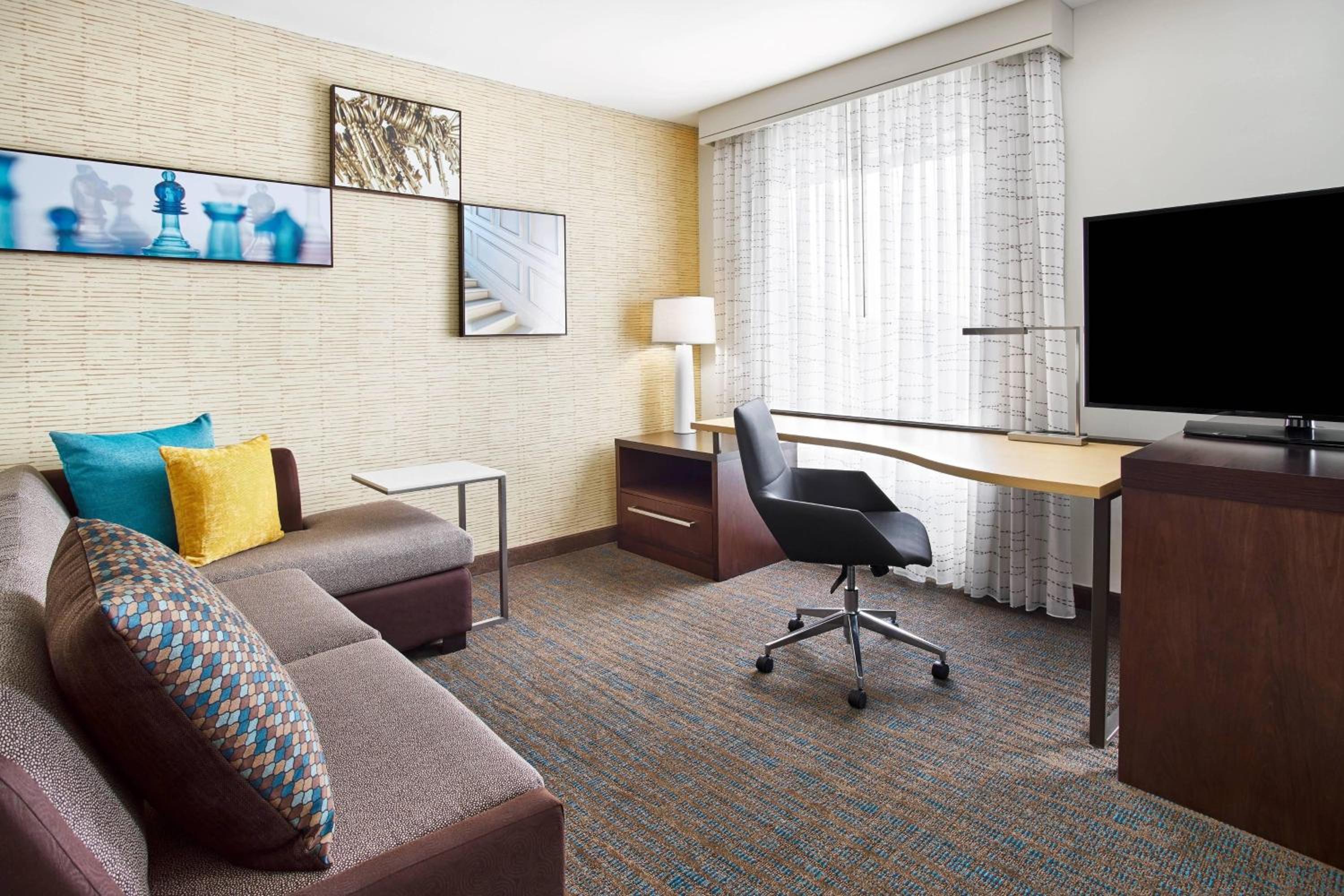 King Studio with Sofa Bed - Hearing Accessible photo 1