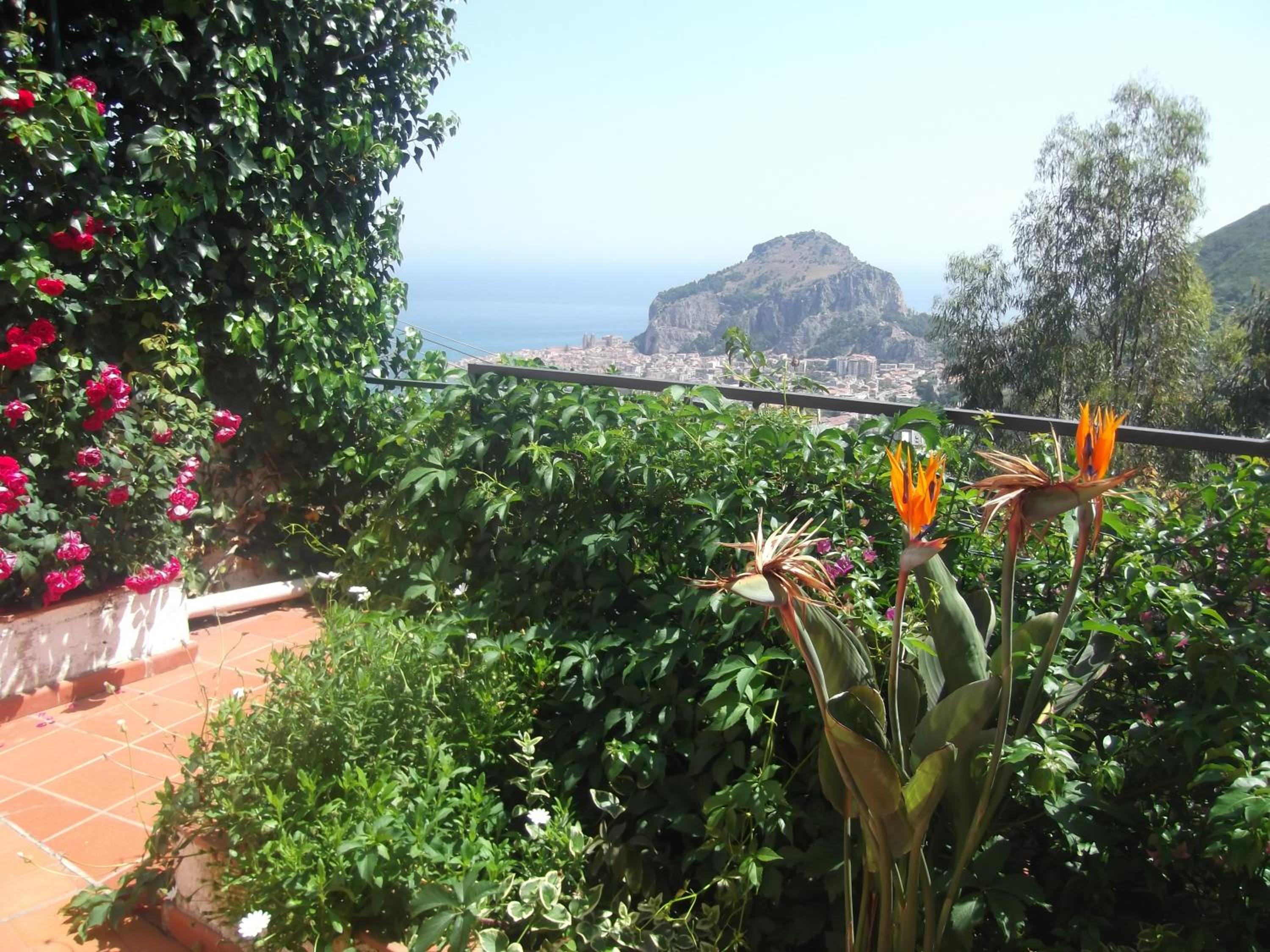 Two-Bedroom Apartment with Terrace - Photo 9