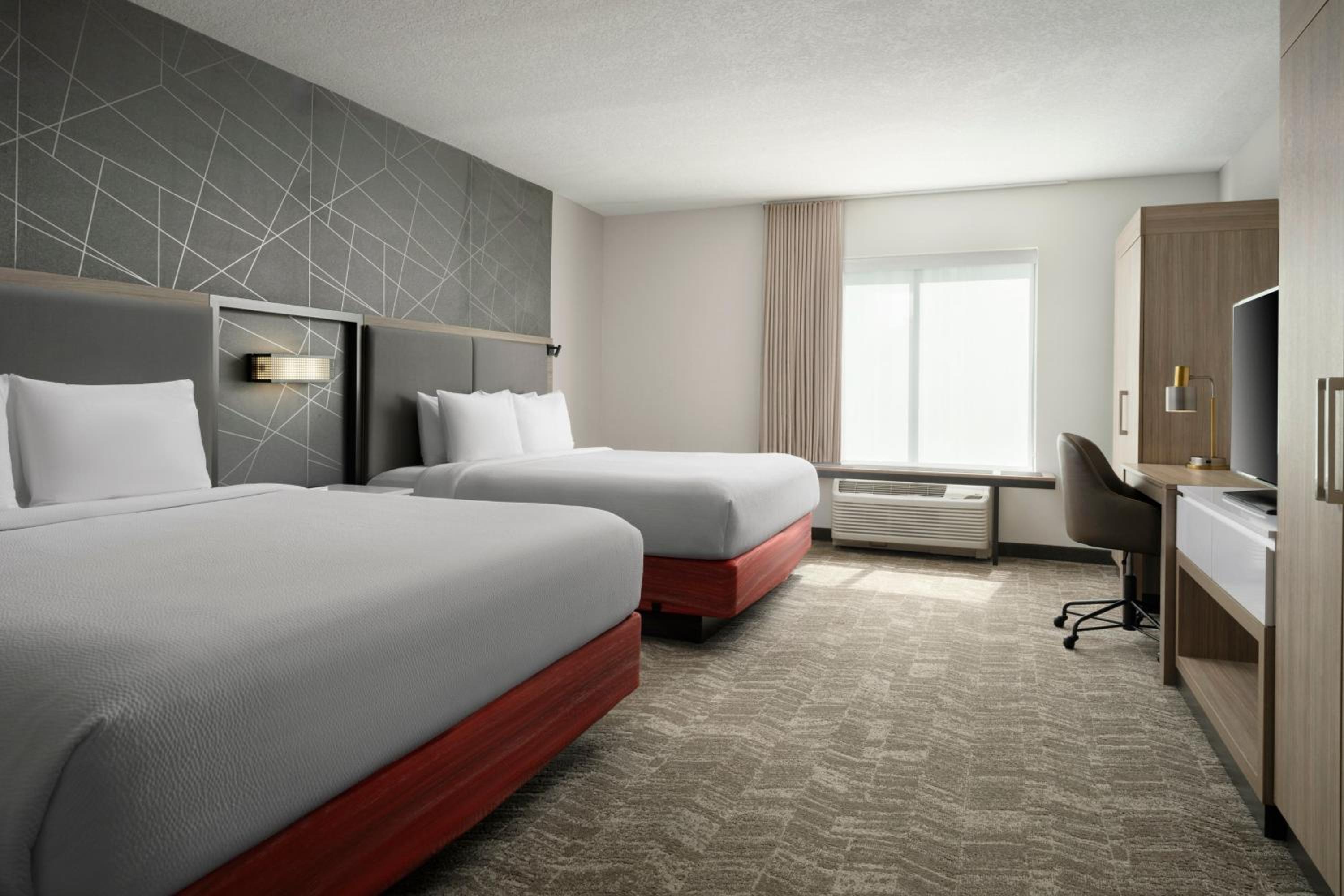 Studio Suite, Multiple Beds (Hearing Accessible) thumbnail 5