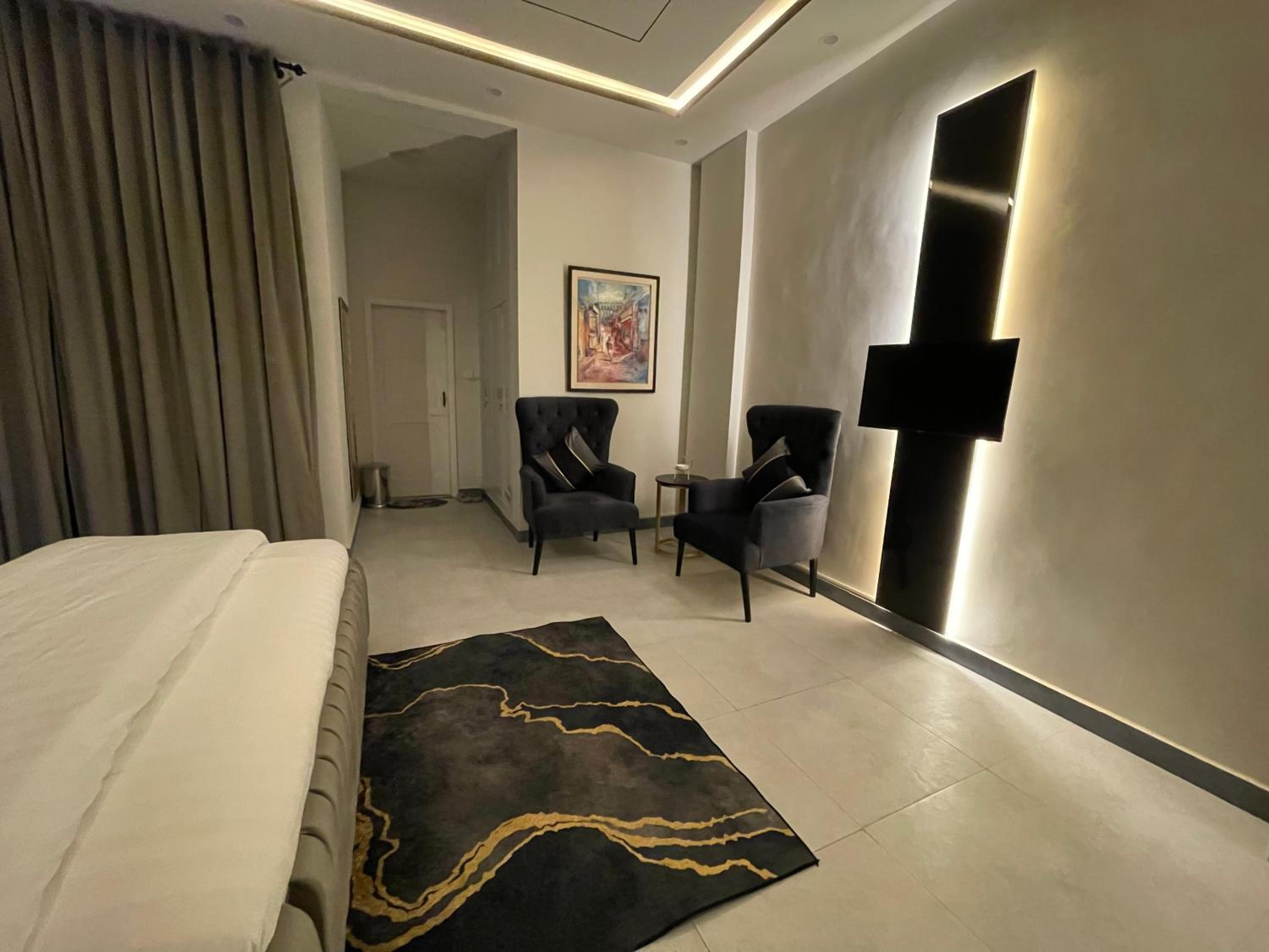 Budget Double Room photo 2