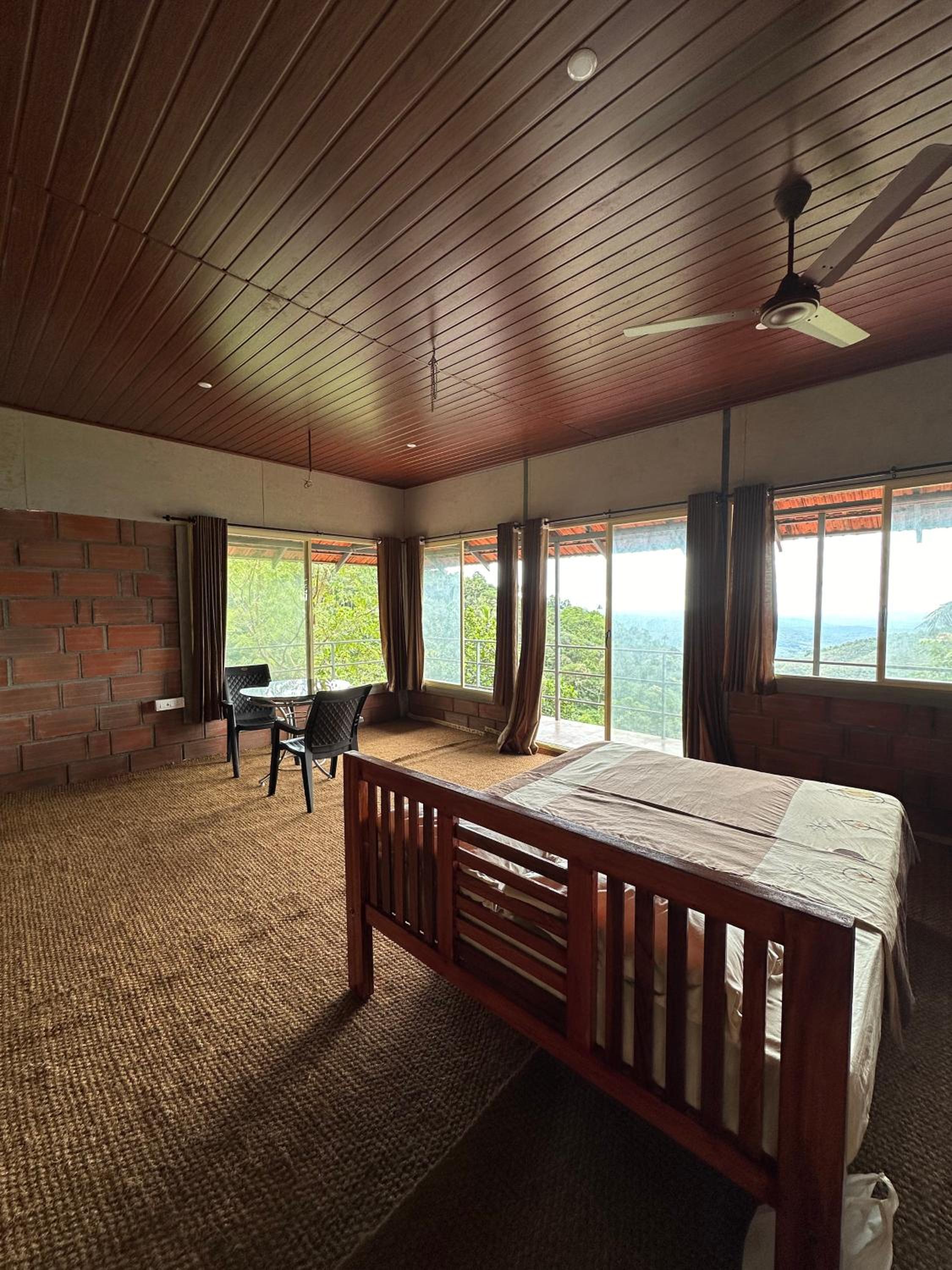 King Room with Balcony photo 3