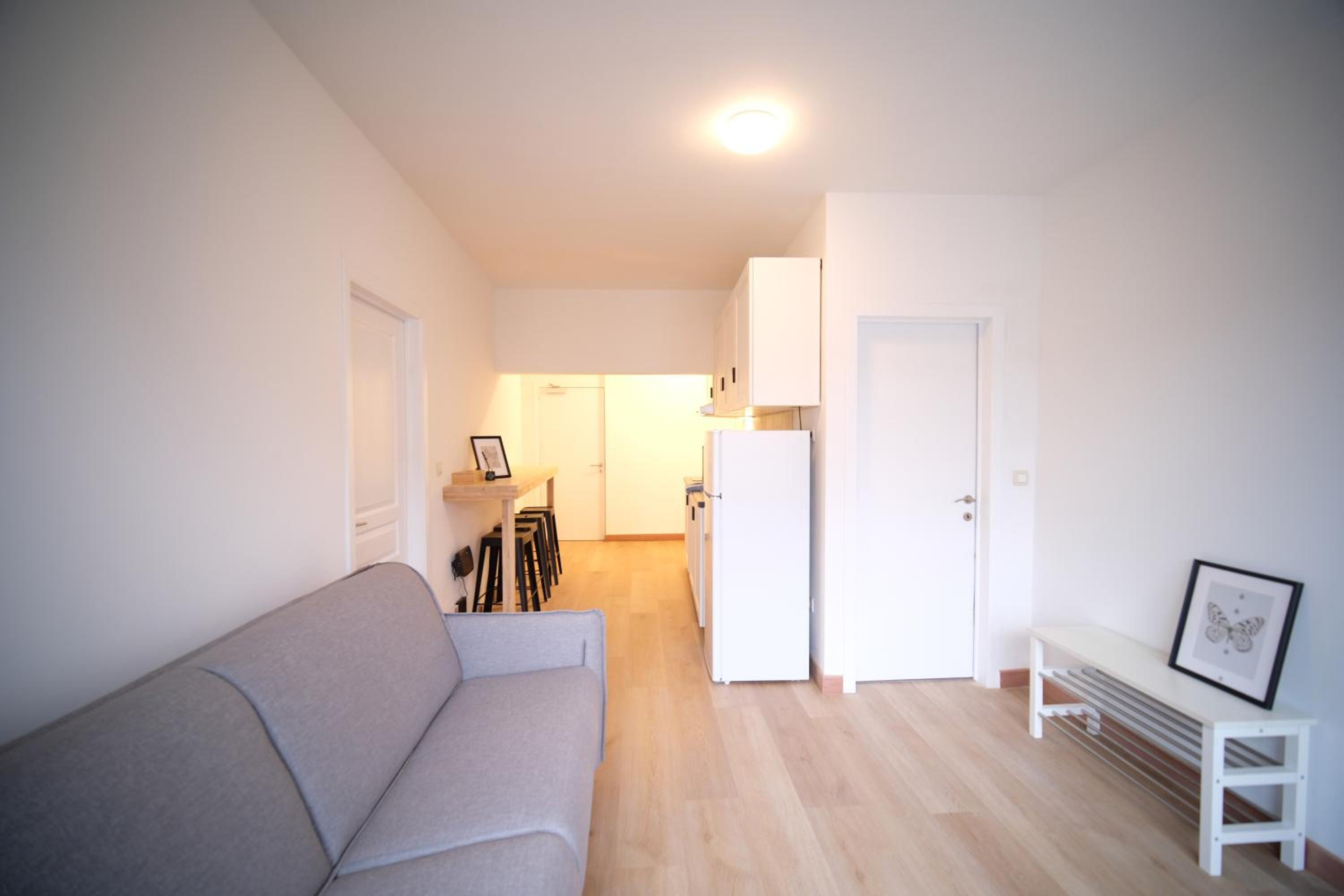 One-Bedroom Apartment photo 1
