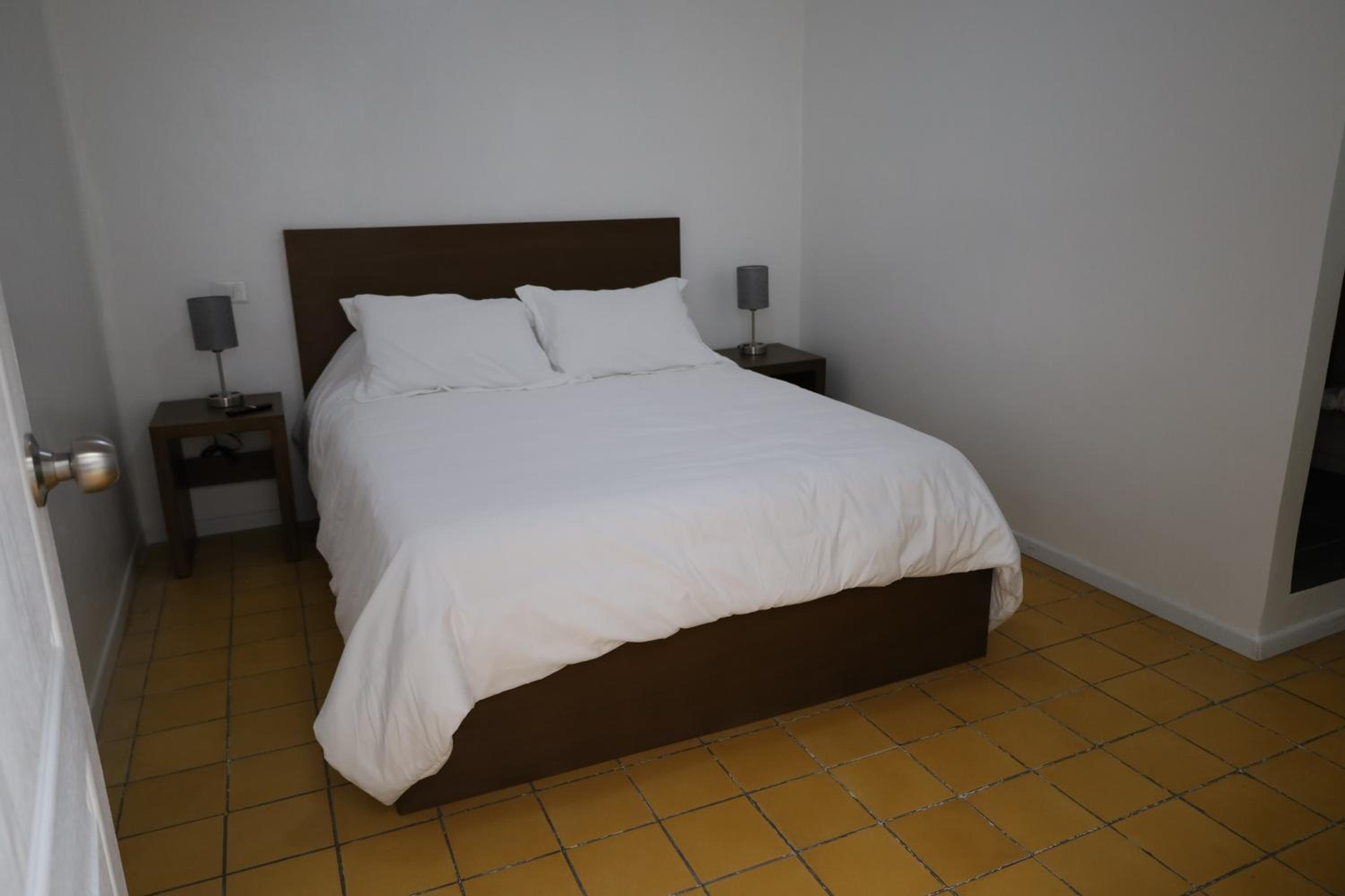Standard Queen Room photo 2