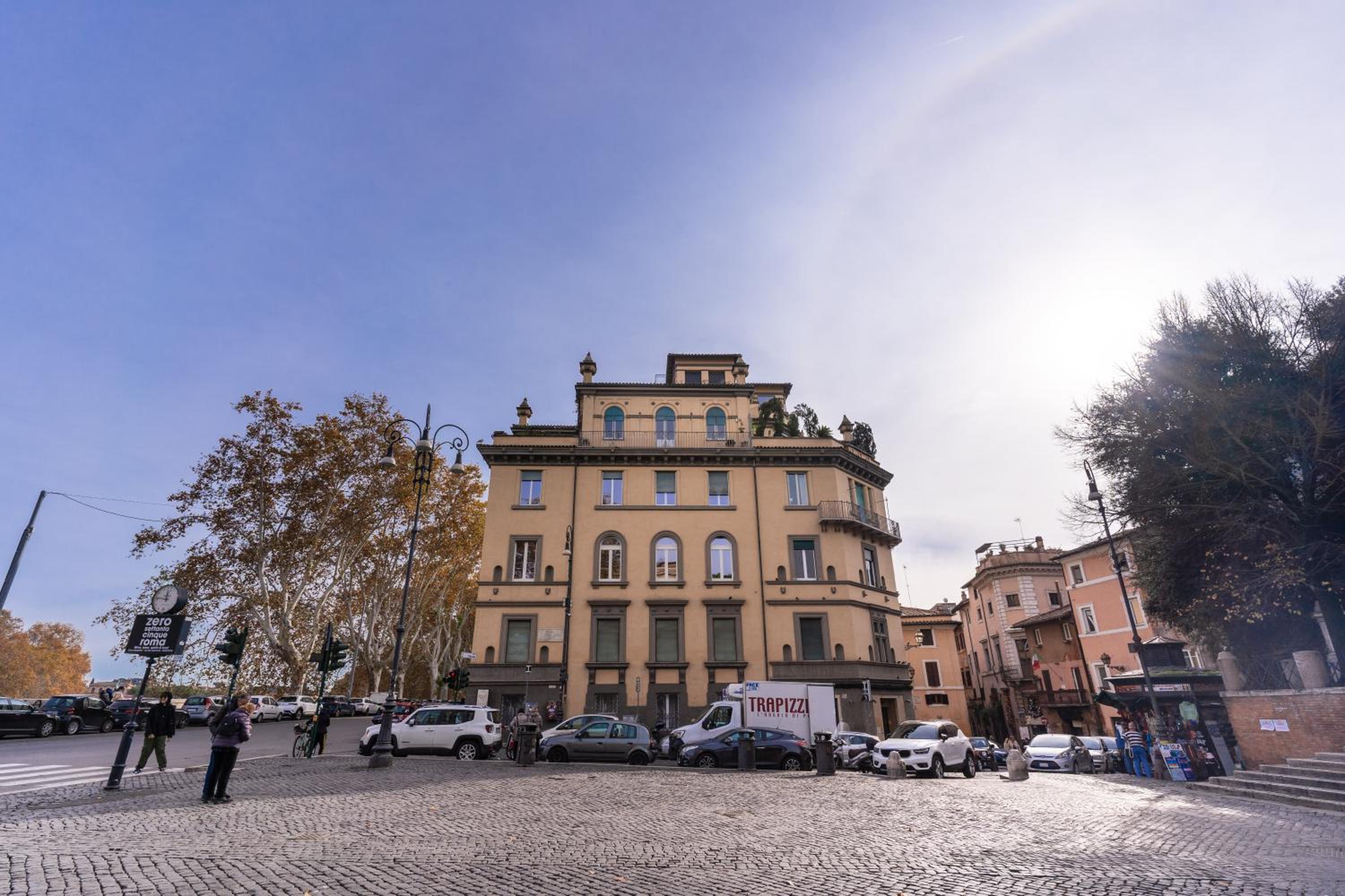 Three-Bedroom Apartment - Separate Building, Address: Lungotevere Raffaello Sanzio n.1 photo 3
