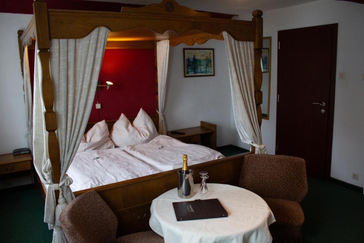 Deluxe Double Room with Extra Bed photo 2